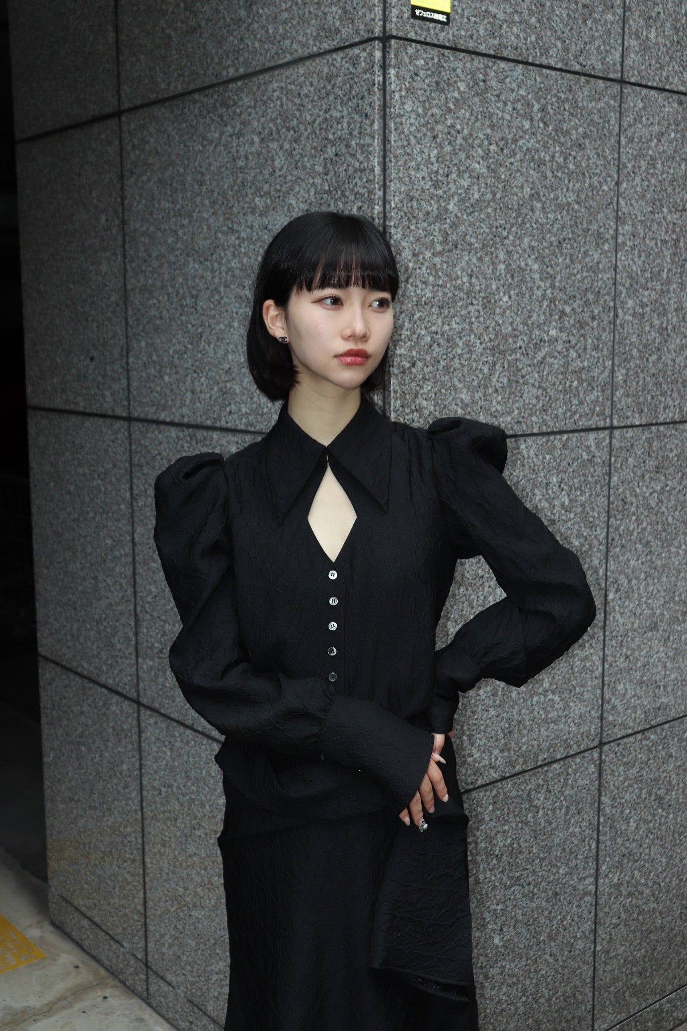 トップス FETICO PUFFSLEEVED FLORAL EMBOSSED SHIRT FETICO PUFFSLEEVED FLORAL EMBOSSED SHIRT