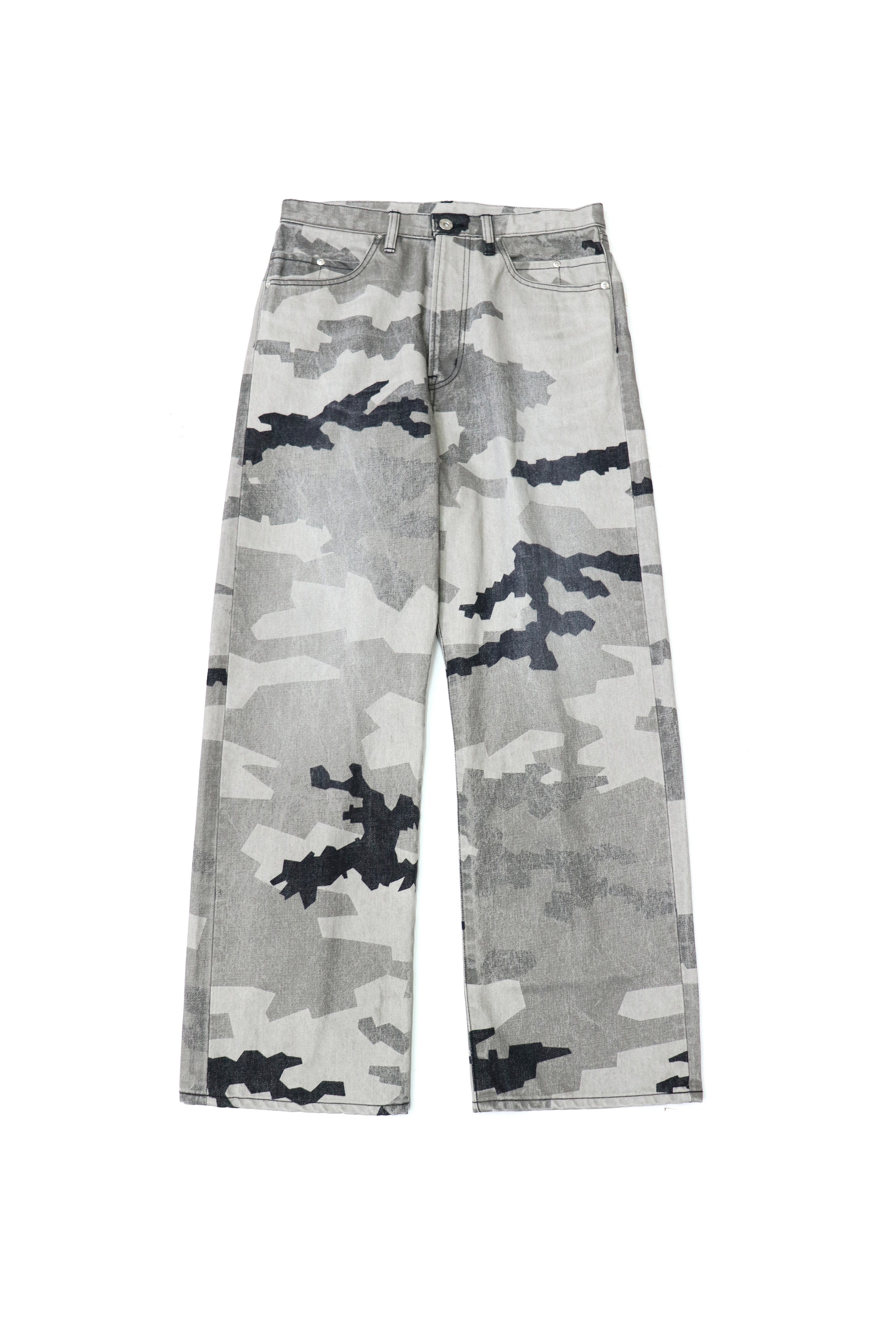 FAF(エフエーエフ)のCAMO AGED DENIM PANTS SHADOW CAMOの通販