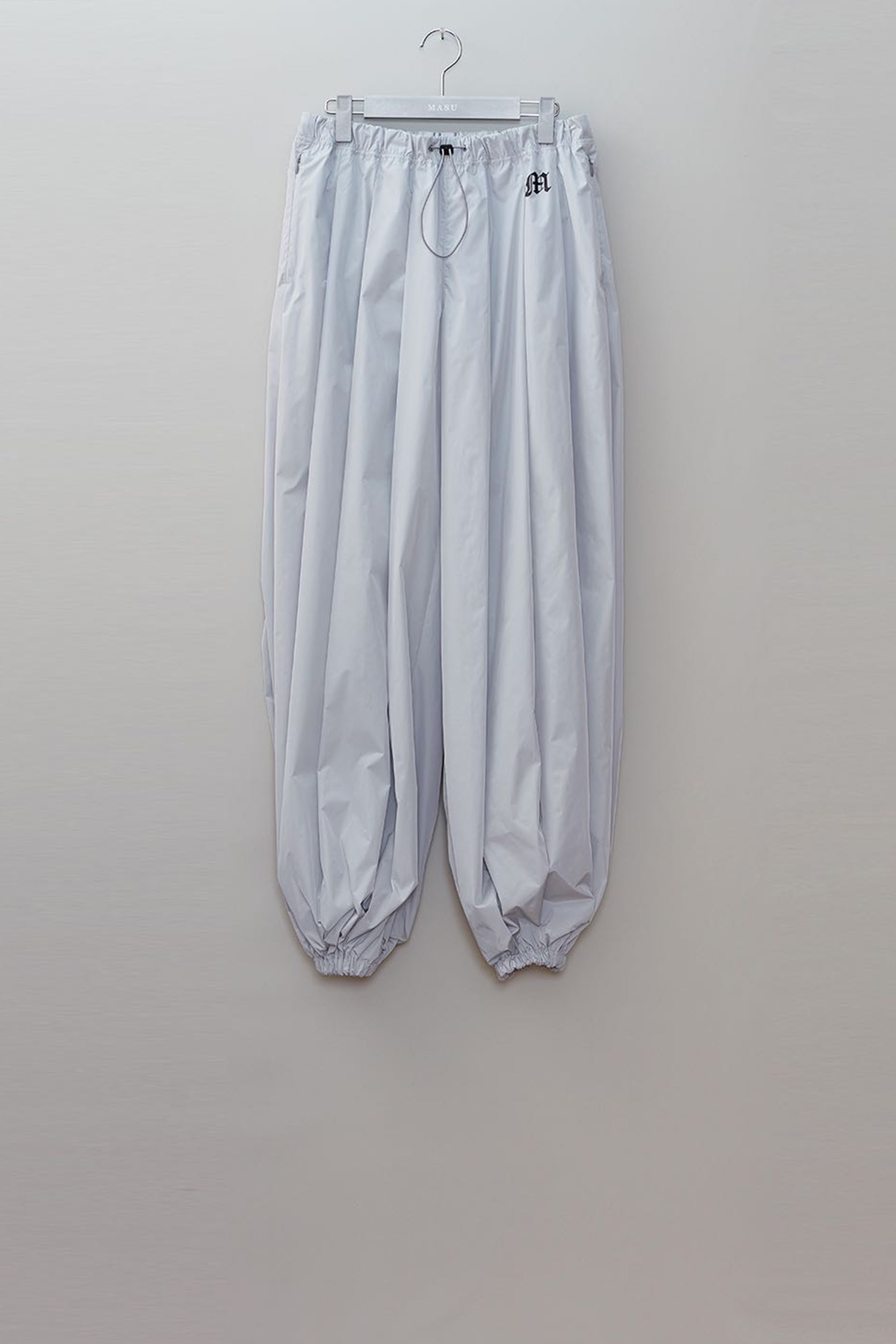 MASU(エムエーエスユー)のNYLON BALLOON PANTS L.GRAYの通販｜PALETTE