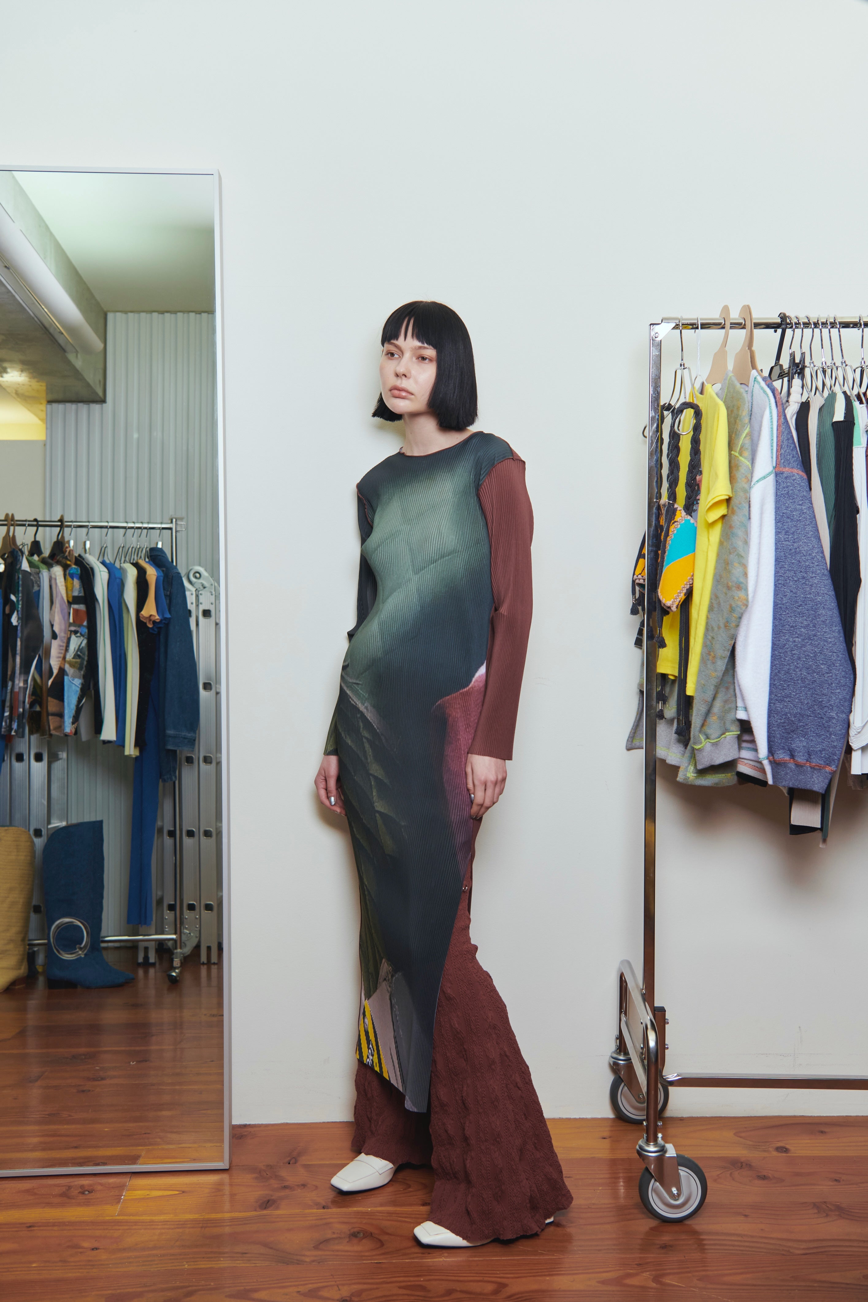 kotohayokozawa(コトハヨコザワ)のGRAPHIC WAVE DRESS DK REDの通販