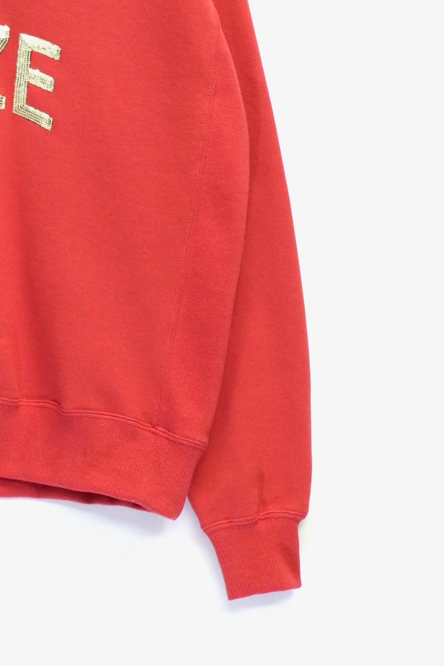 Taiga Igari(タイガ イガリ)のHAZE SQ Embroidery Sweat REDの通販 