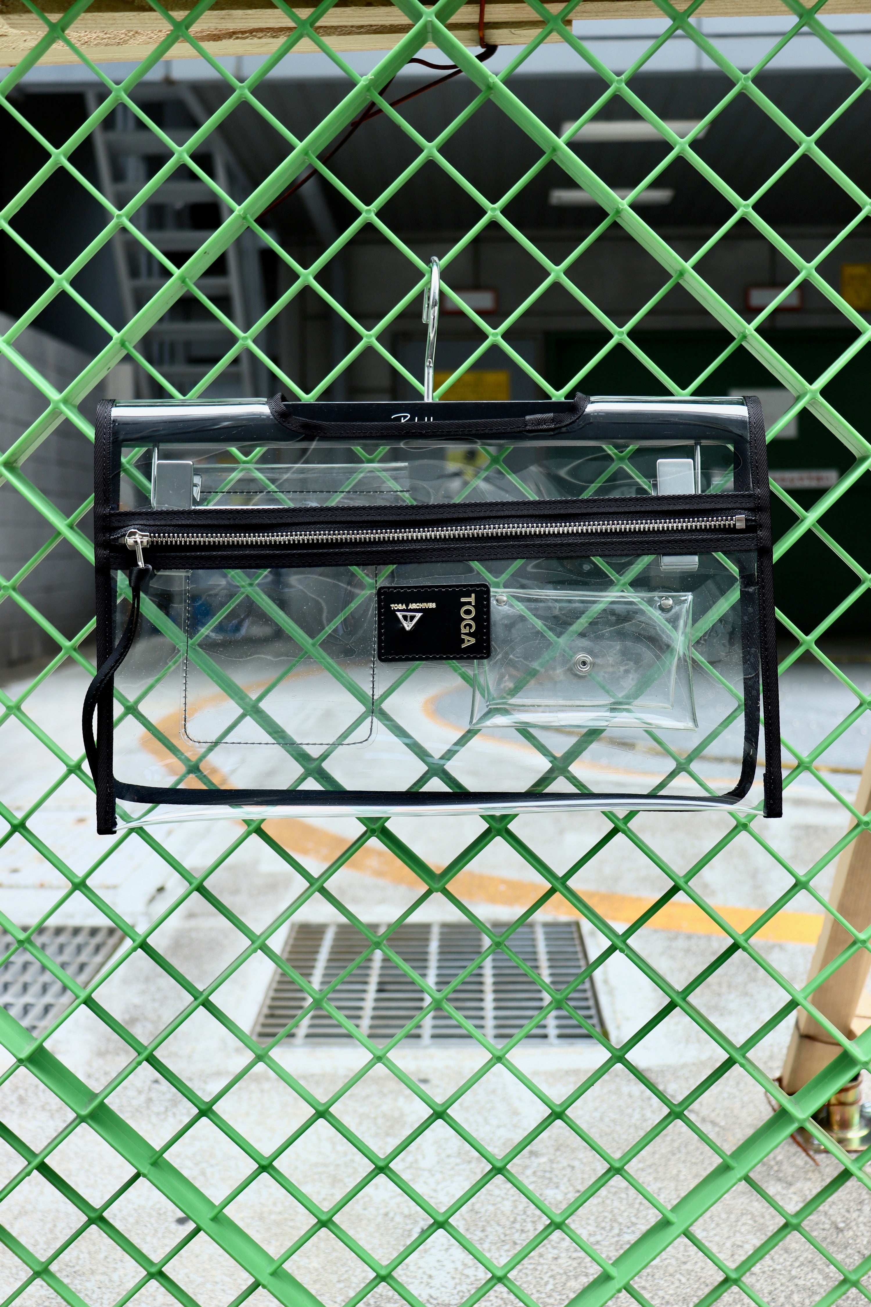 TOGA トーガ ケース　定価17000円前後 TOGA(トーガ)のPVC bag cover smallの通販｜PALETTE art aliveの