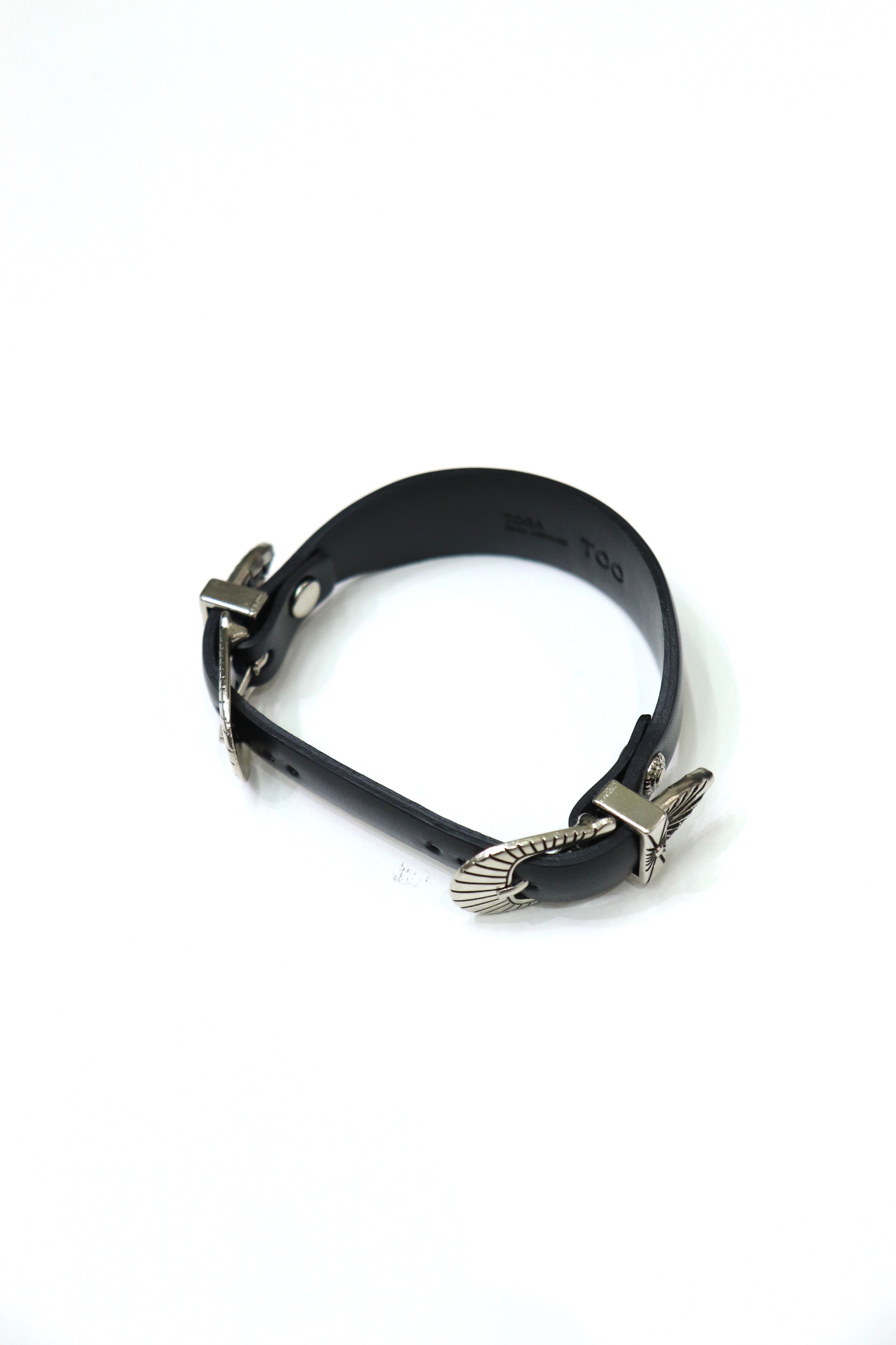 TOGA(トーガ)のNarrow double buckle bangleの通販｜PALETTE art alive