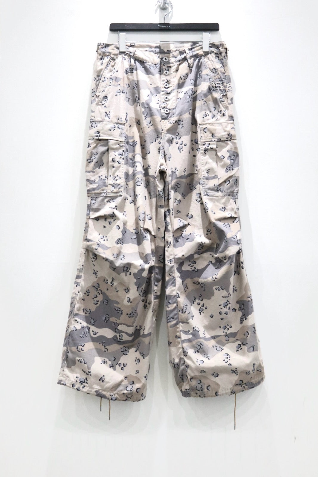 SUGARHILL(シュガーヒル)のCHOCOCHIP CAMO CARGO PANTS SAND CAMOの