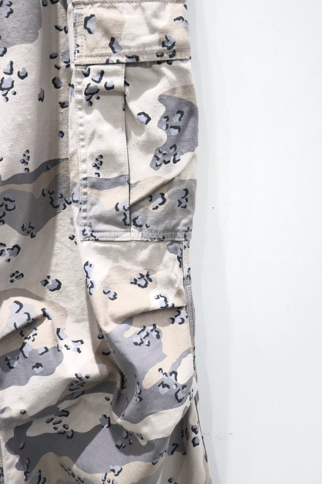 SUGARHILL(シュガーヒル)のCHOCOCHIP CAMO CARGO PANTS SAND CAMOの