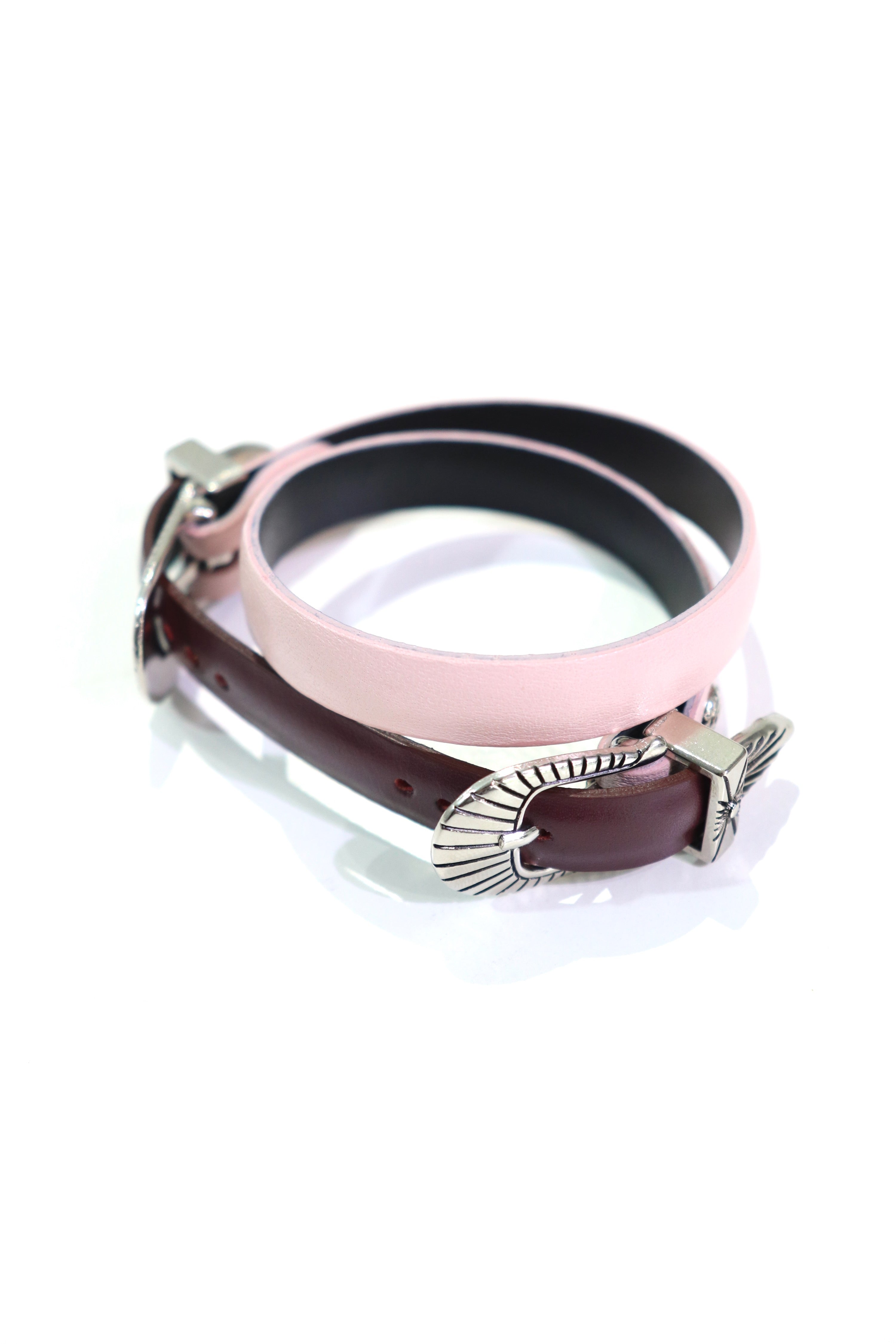TOGA(トーガ)のDouble buckle leather bangle L.PINKの通販｜PALETTE