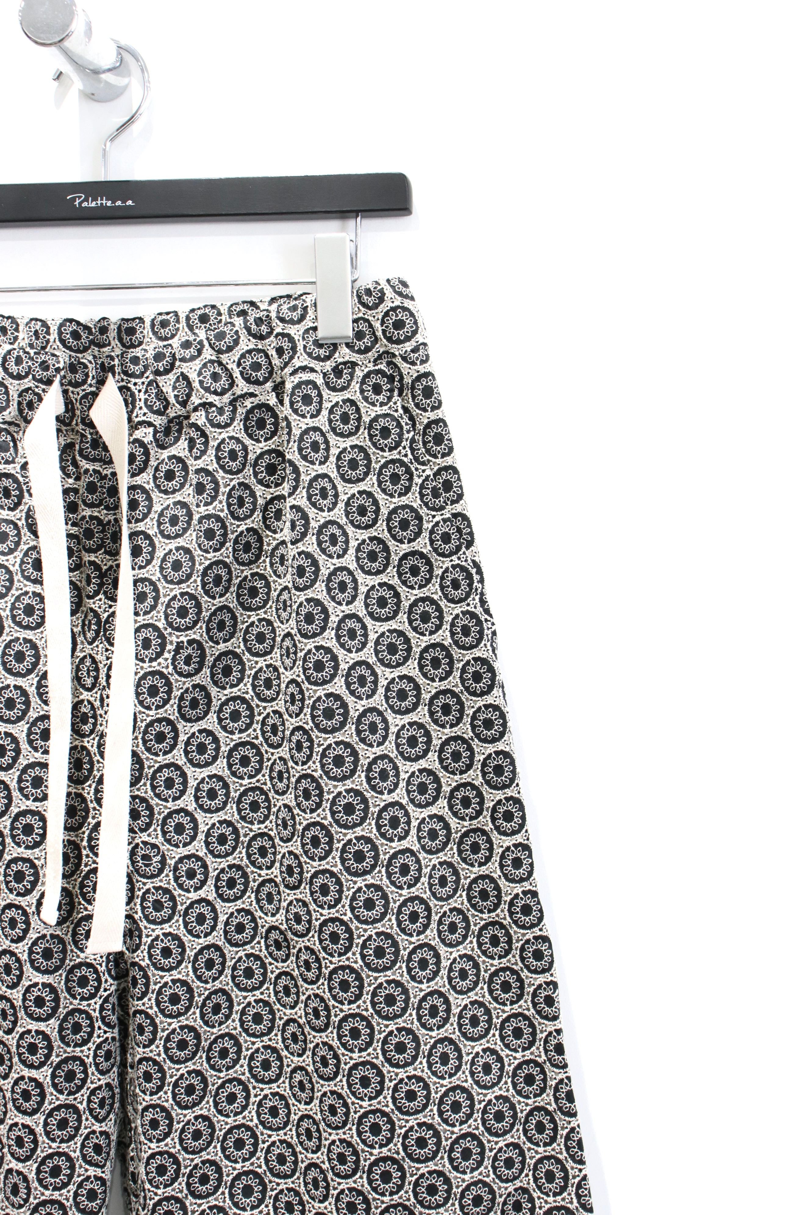 Urig(ウーリッヒ)のROUND EMB EASY WIDE PANTS HL(パンツ)の通販 