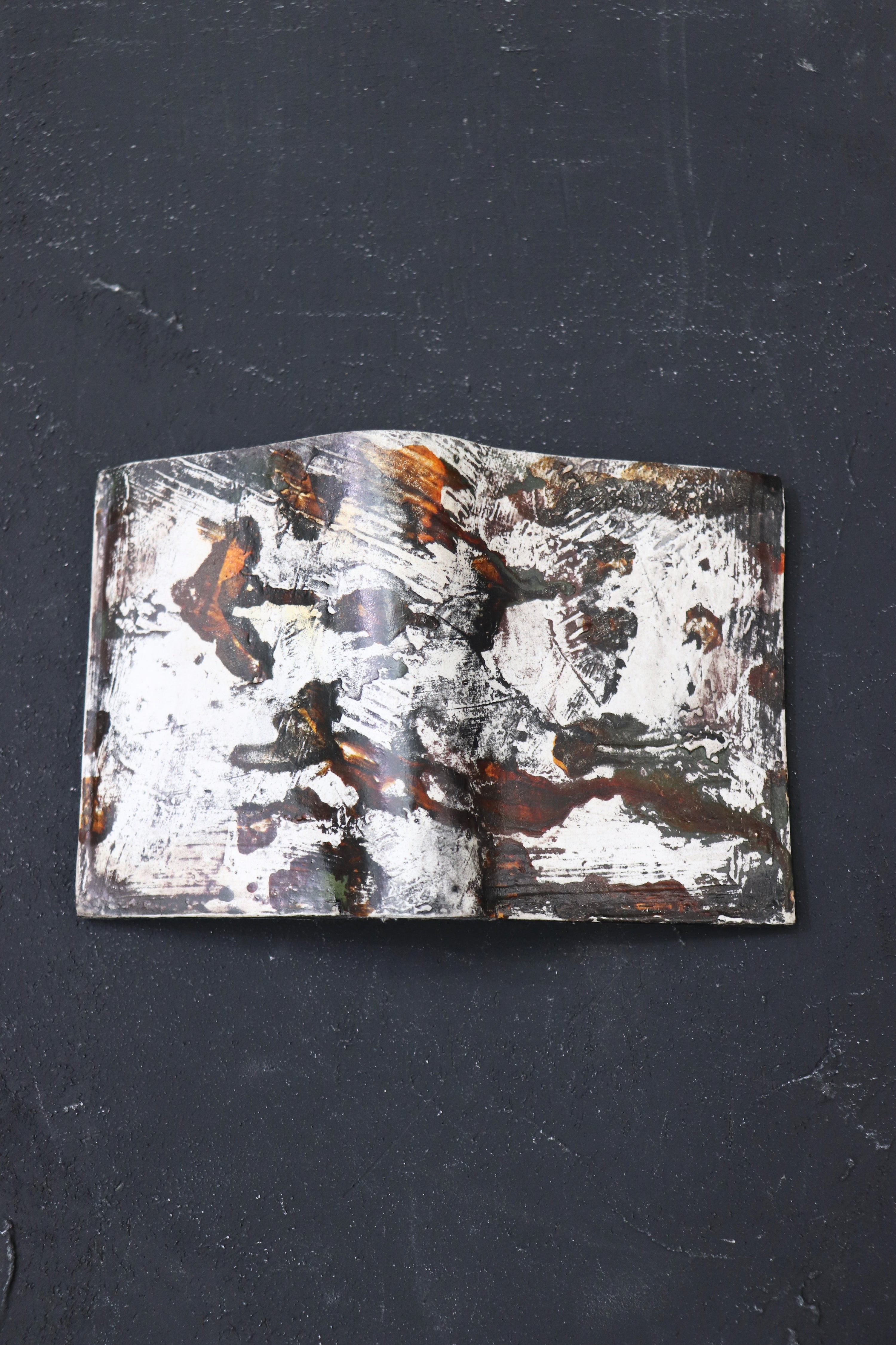 カガリユウスケ(KAGARI YUSUKE)の都市型迷彩の二つ折り財布(mw