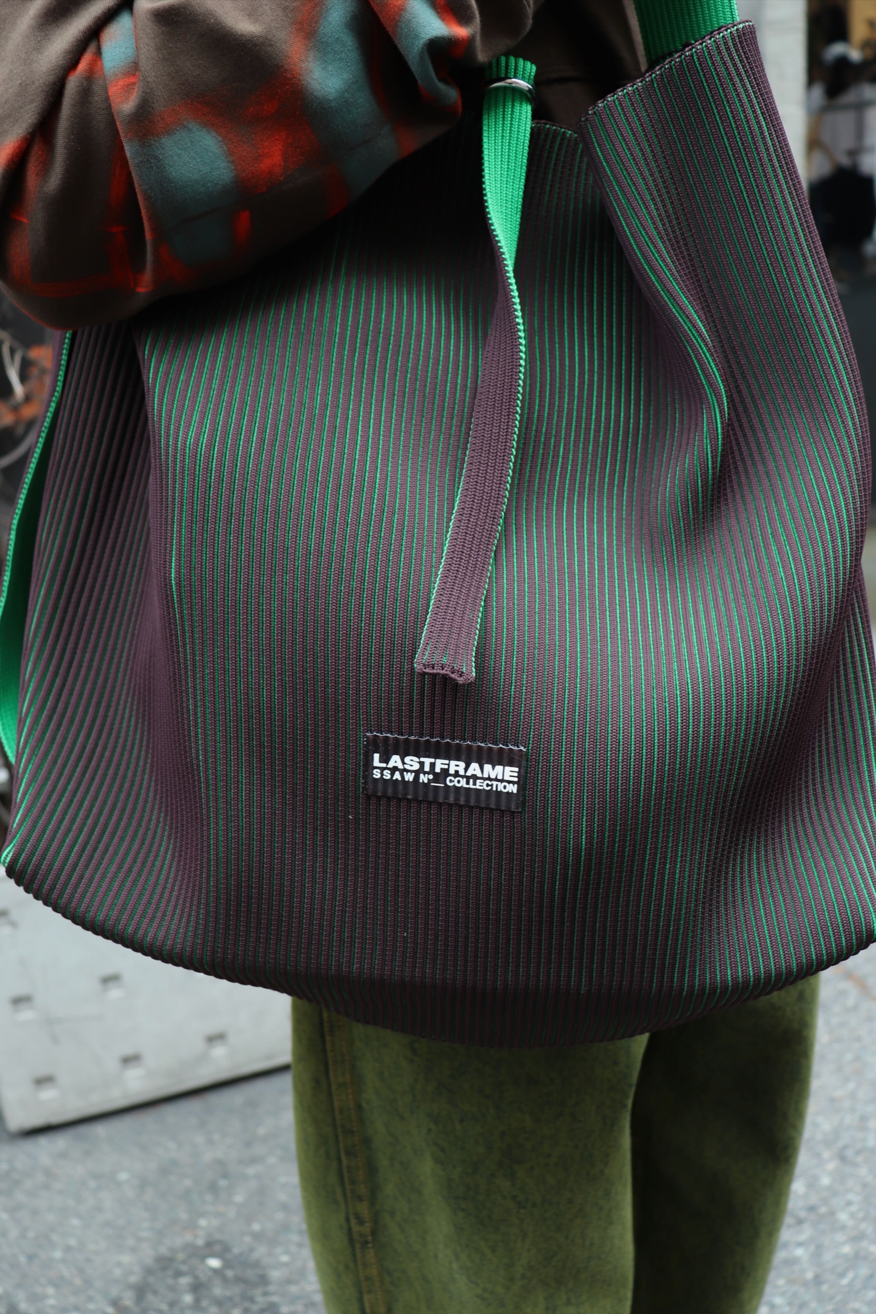 LASTFRAME(ラストフレーム)のARC TOTE LARGE BROWN GREENの通販