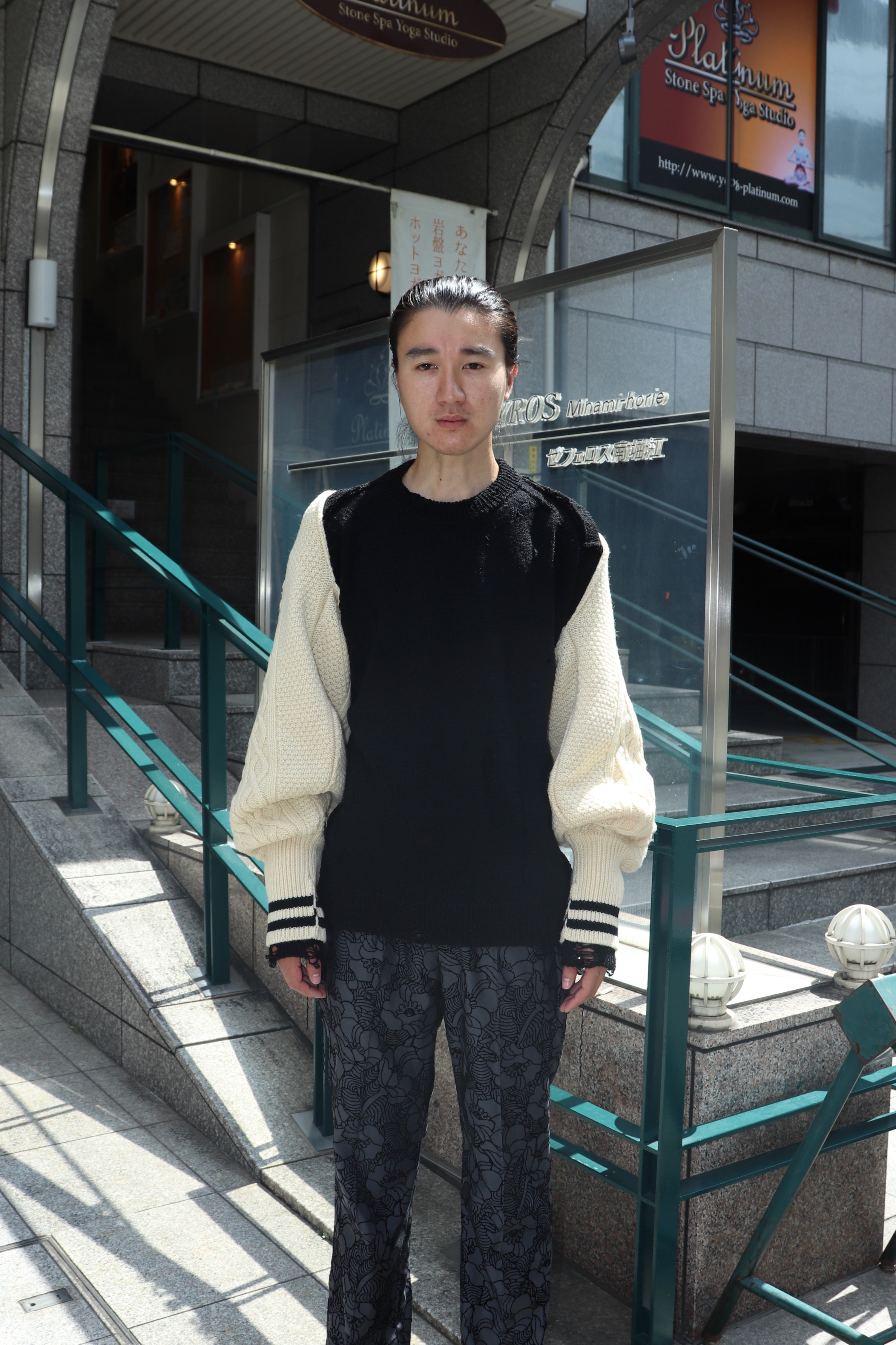 John Mason Smith (John Mason Miss) 5G ARAN SLEEVE SWEATER CREAM
