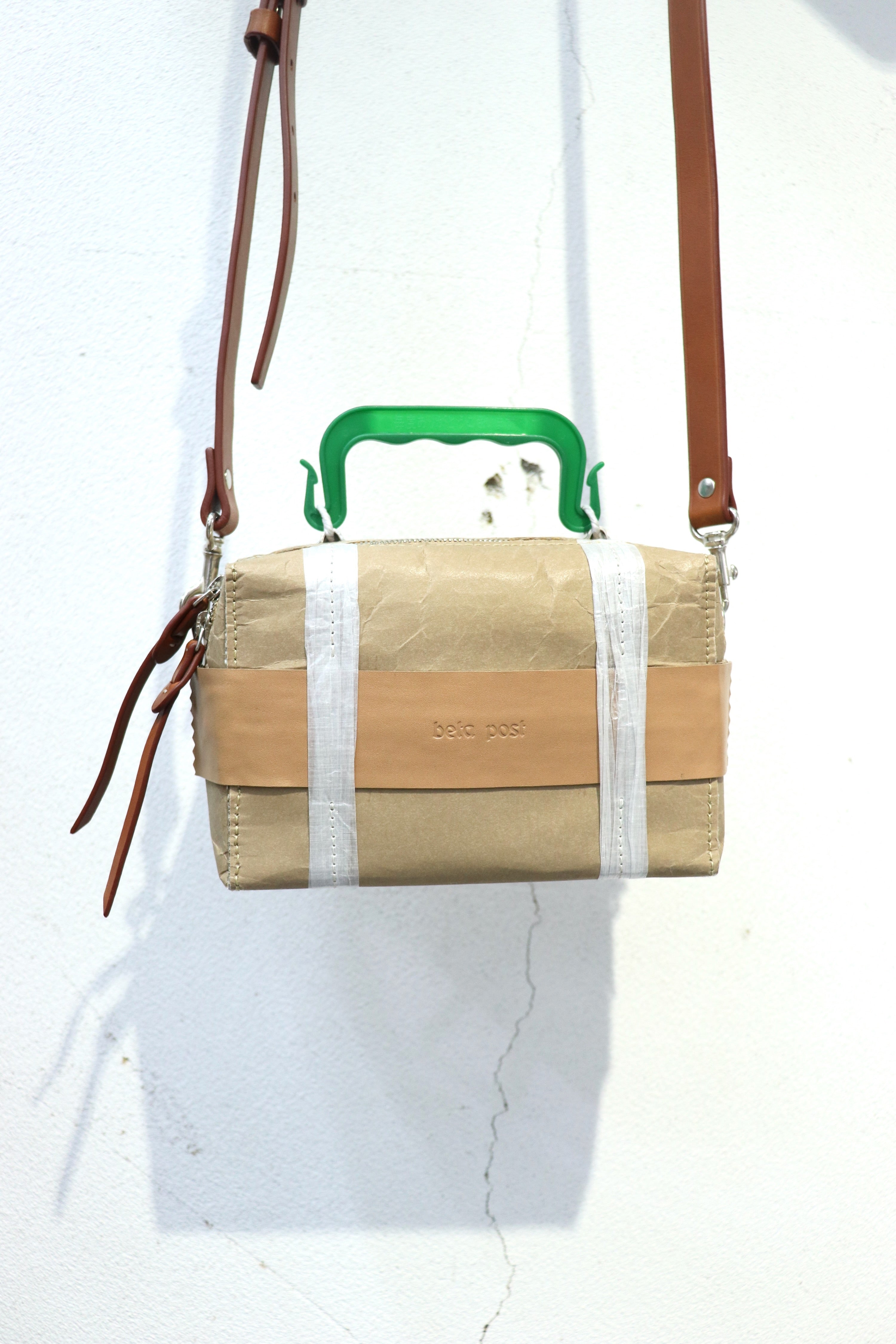 beta post(ベータポスト)のISSUE3 cardbordic carton bagの通販