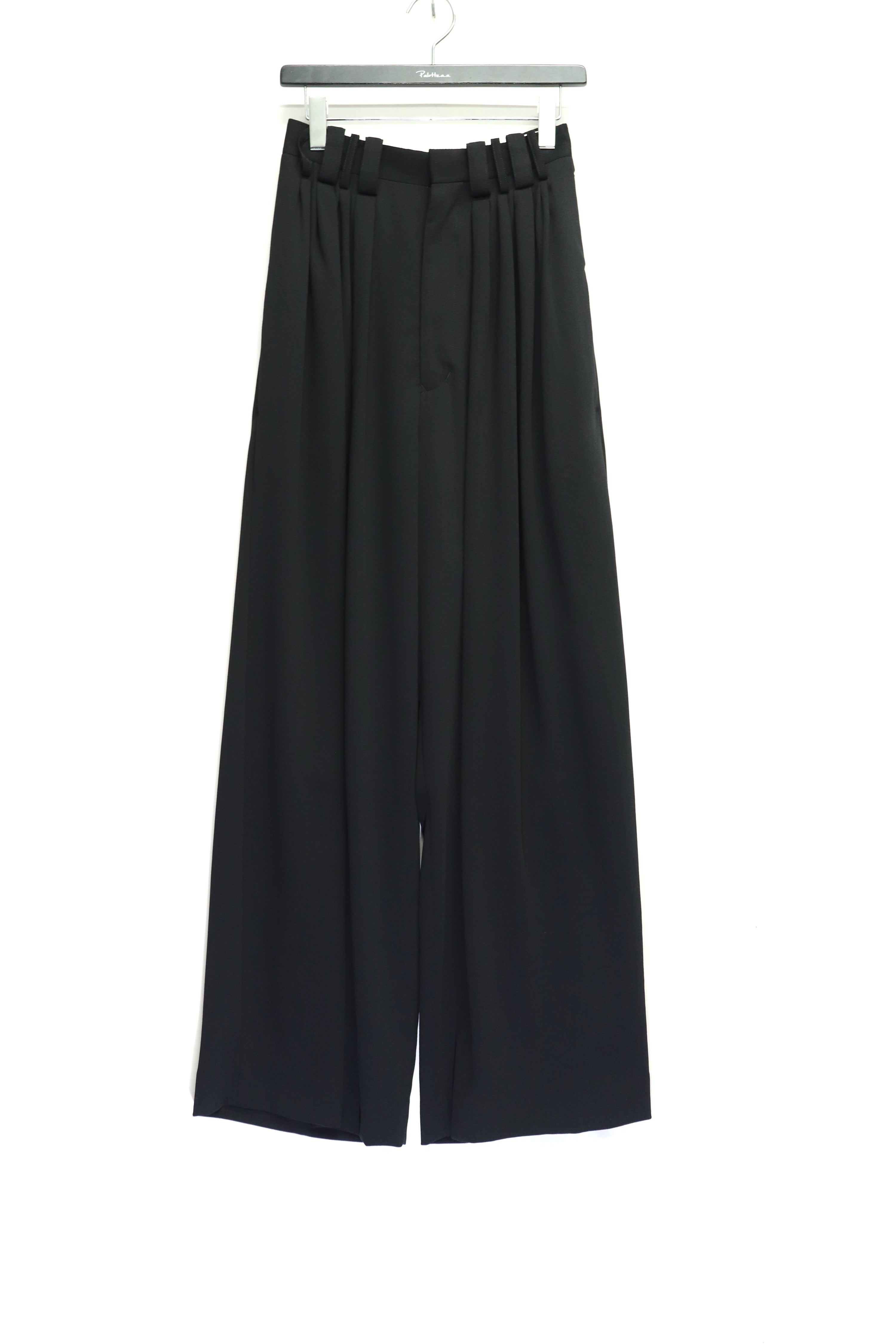 SOSHIOTSUKI(ソウシオオツキ)のEIGHT TUCK HIGH WAIST TROUSERS BLACK