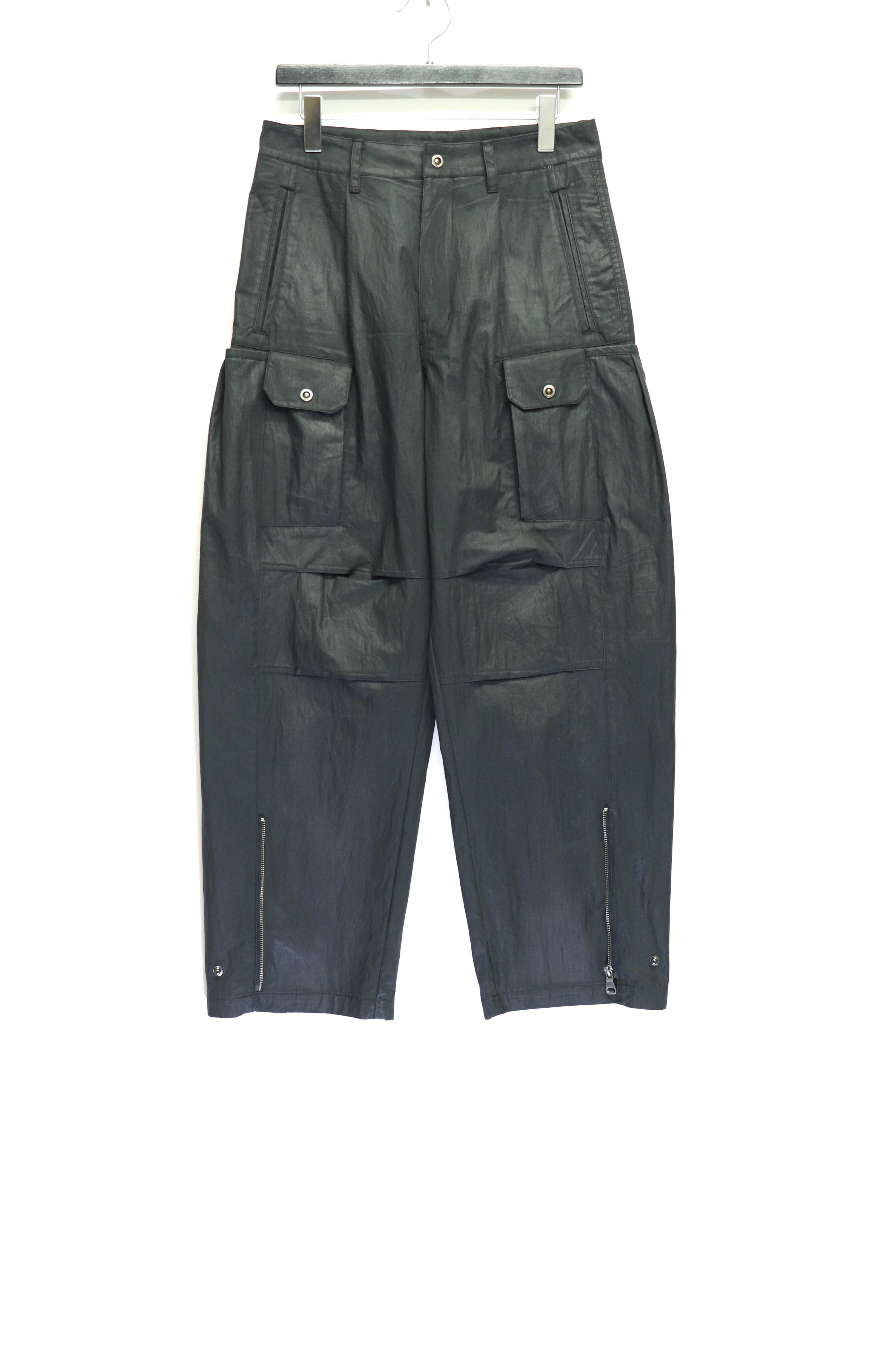 ANDERSSON BELL(アンダースンベル)のSOLINA COATED CARGO PANTSの通販