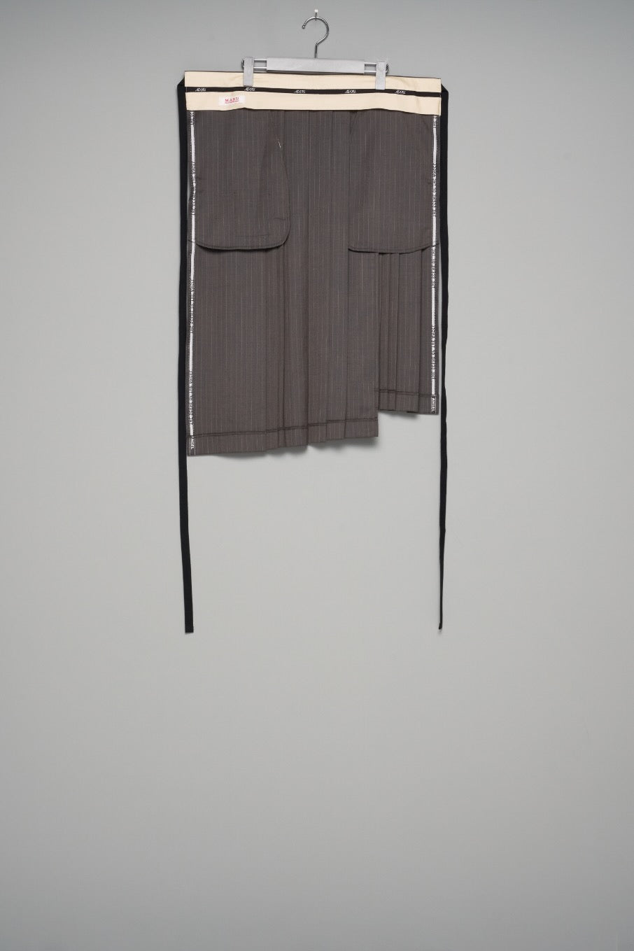 小物 PLEATED APRON - STONE GRAY / M26U6OJ016 MASU(エムエーエスユー)のPLEATED APRON STONE GRAYの通販｜PALETTE