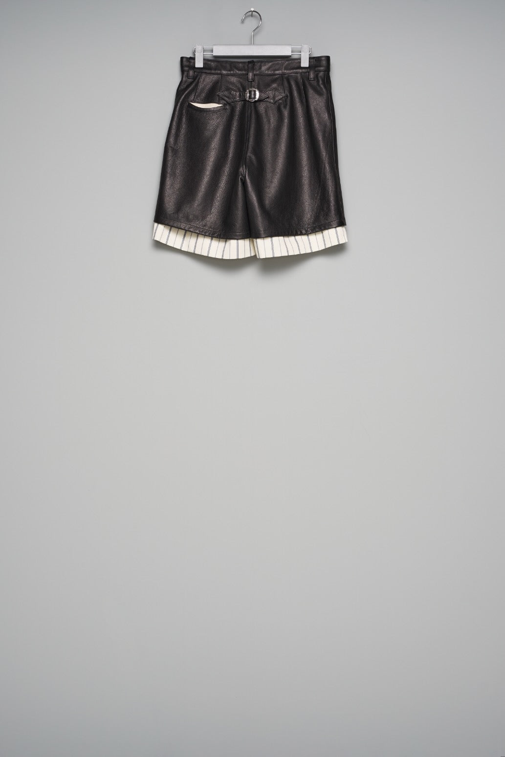 MASU(エムエーエスユー)のLEATHER SHORTSの通販｜PALETTE art aliveの