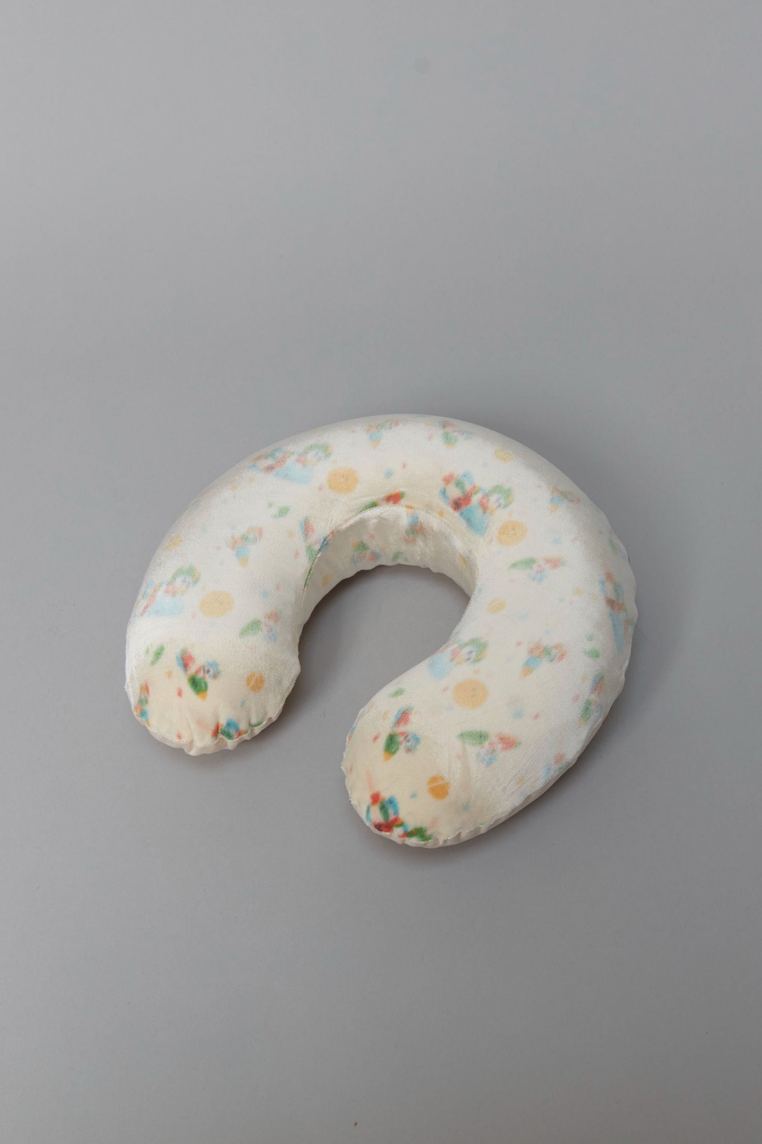 MASU(エムエーエスユー)のPRINT VELOUR NECK PILLOW CREAMの通販