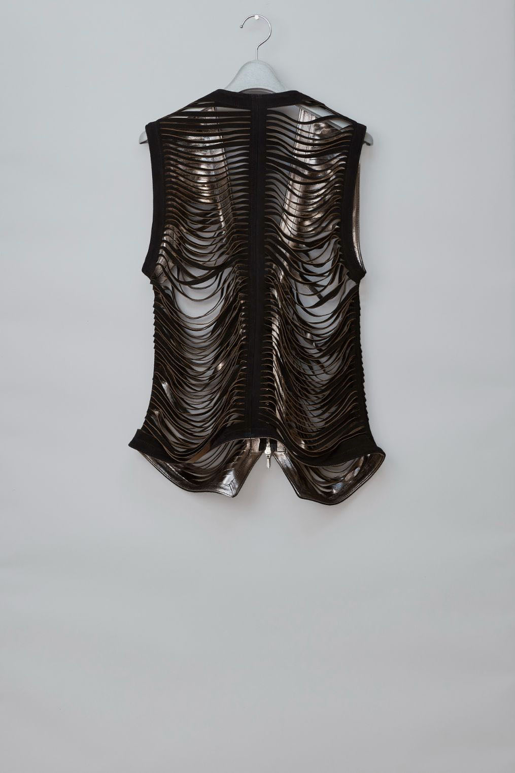 MASU(エムエーエスユー)のSHREDDER LEATHER VEST BLACKの通販｜PALETTE 