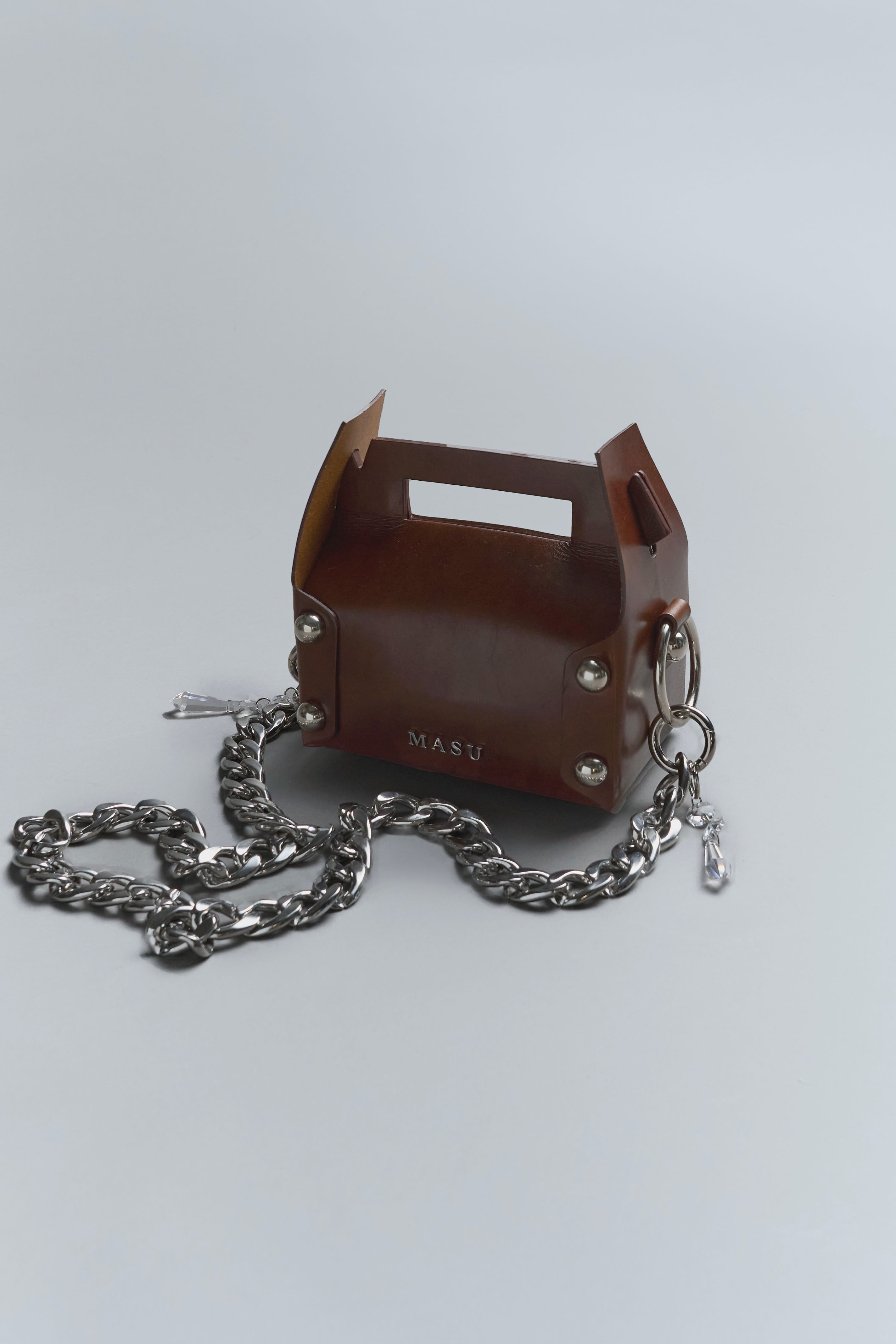 MASU(エムエーエスユー)のLEATHER CAKE MINI BAG BROWN(バッグ)の通販｜PALETTE art  aliveのオンラインショップ – PALETTE art alive ONLINE STORE