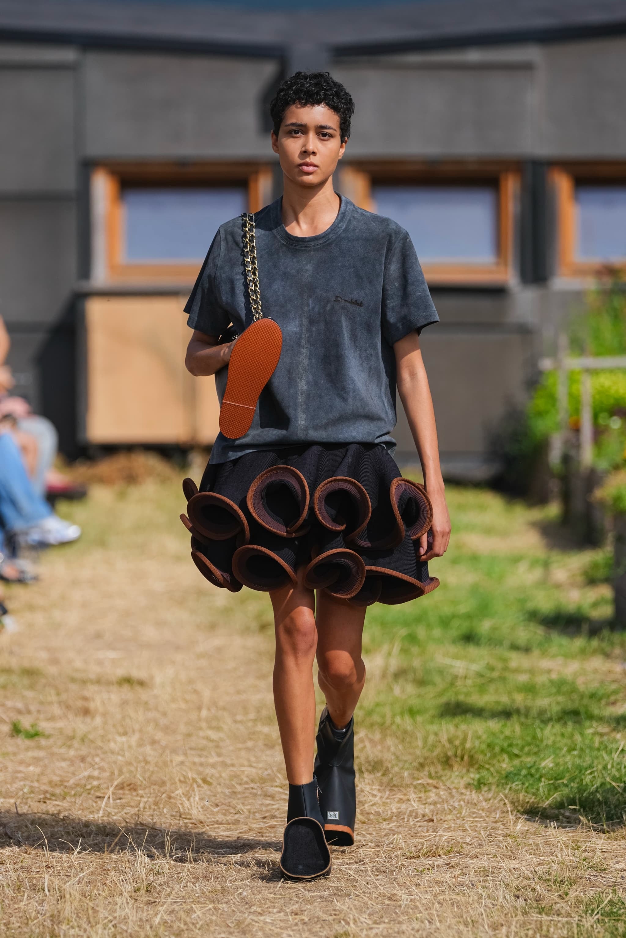 doublet(ダブレット)のBIG FRILL KNIT SKIRT BLACKの通販｜PALETTE art 