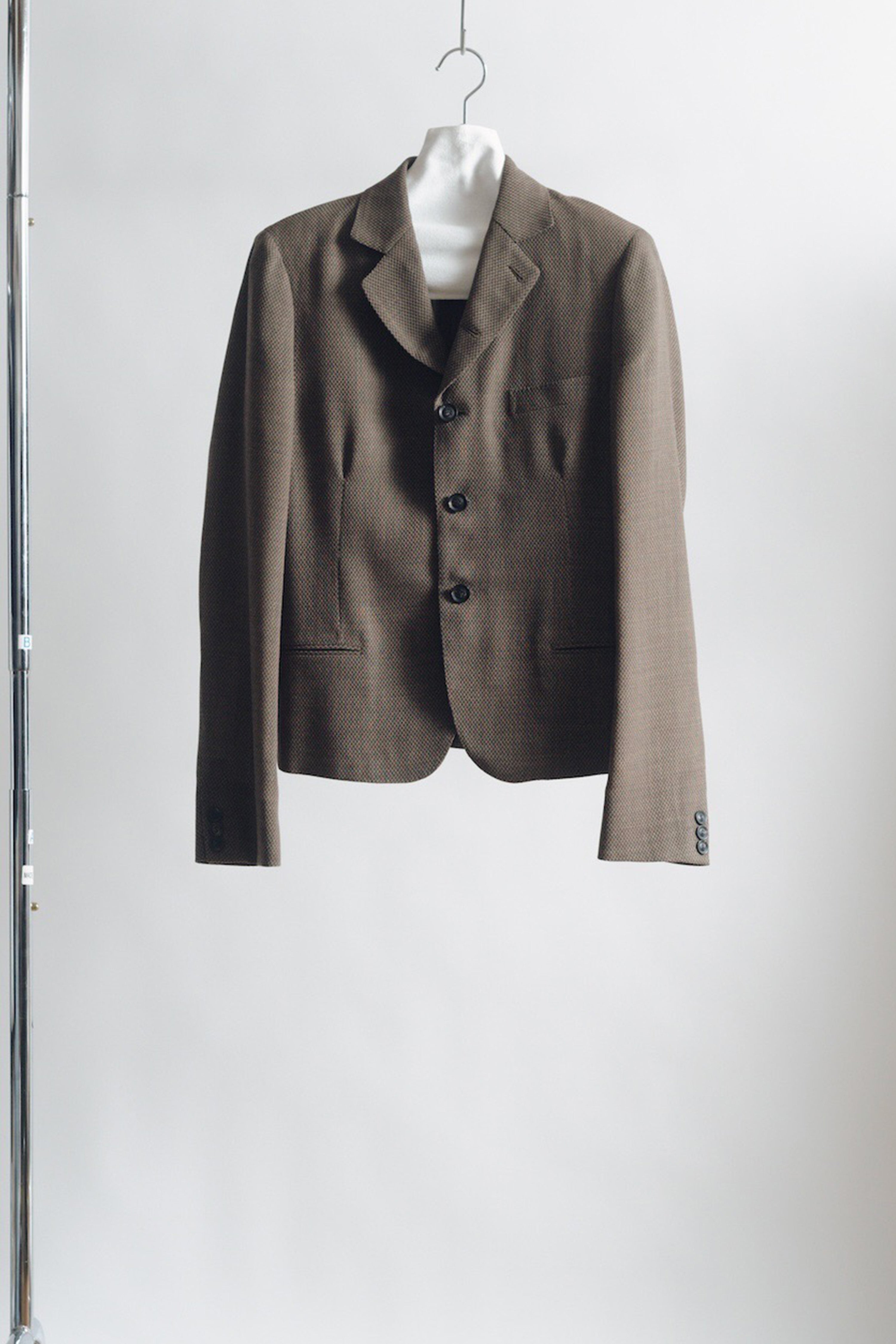SOSHIOTSUKI(ソウシオオツキ)のWOOL SERGE SLIM FIT JACKETの