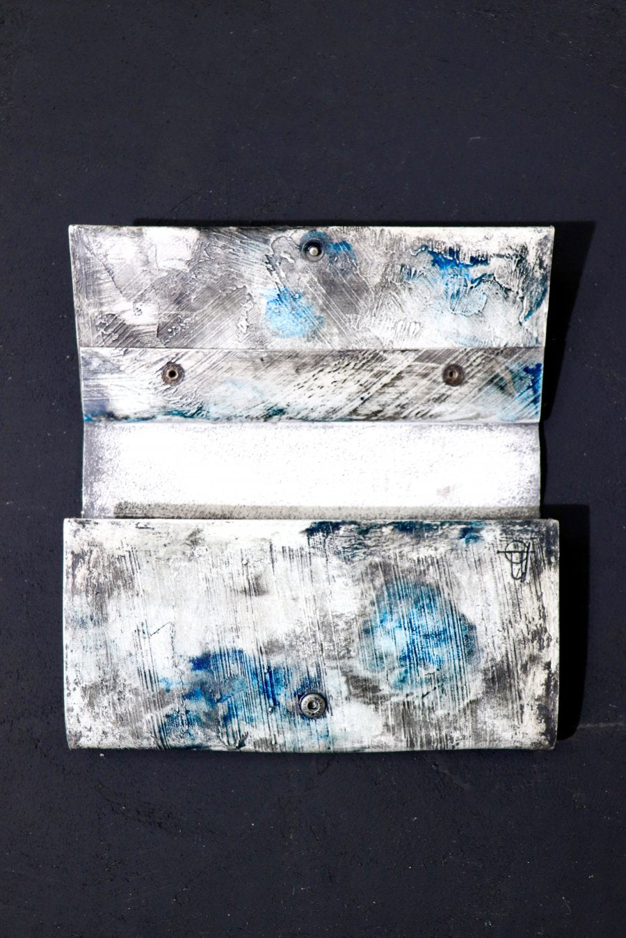 カガリユウスケ(KAGARI YUSUKE)の都市型迷彩フラップ長財布の通販