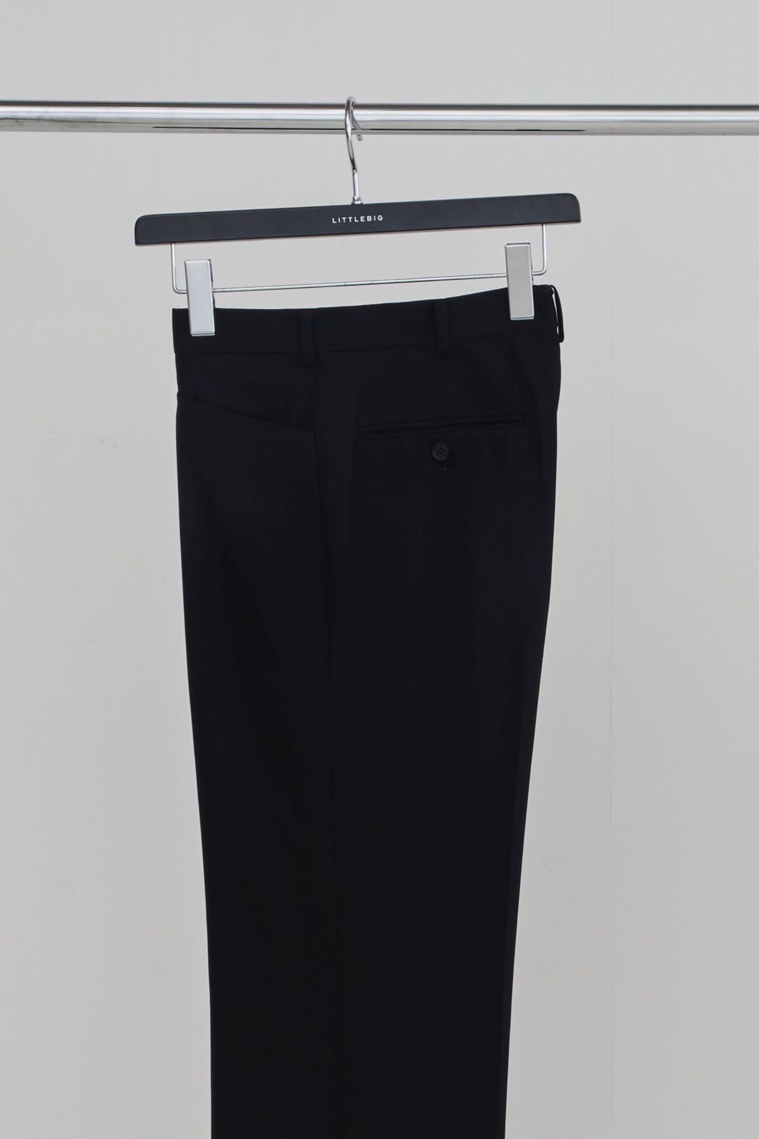 LITTLEBIG(リトルビッグ)のStraight Trousers Black or Beige