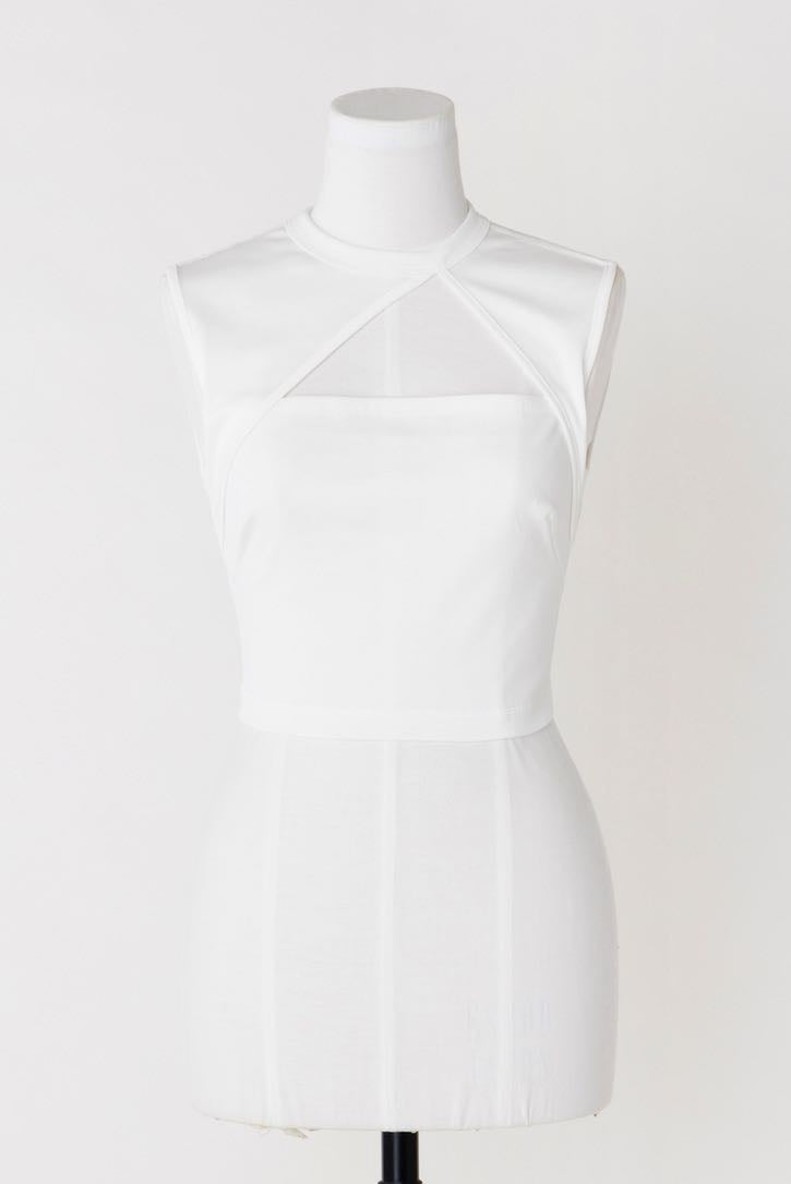 FETICO(フェティコ)のTRIANGLE CUT SLEEVELESS TOP WHITE(トップス)の 