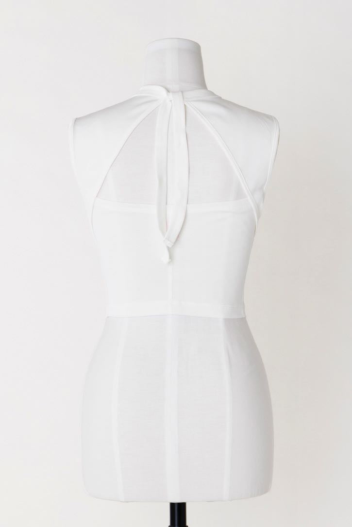 FETICO(フェティコ)のTRIANGLE CUT SLEEVELESS TOP WHITE(トップス)の 