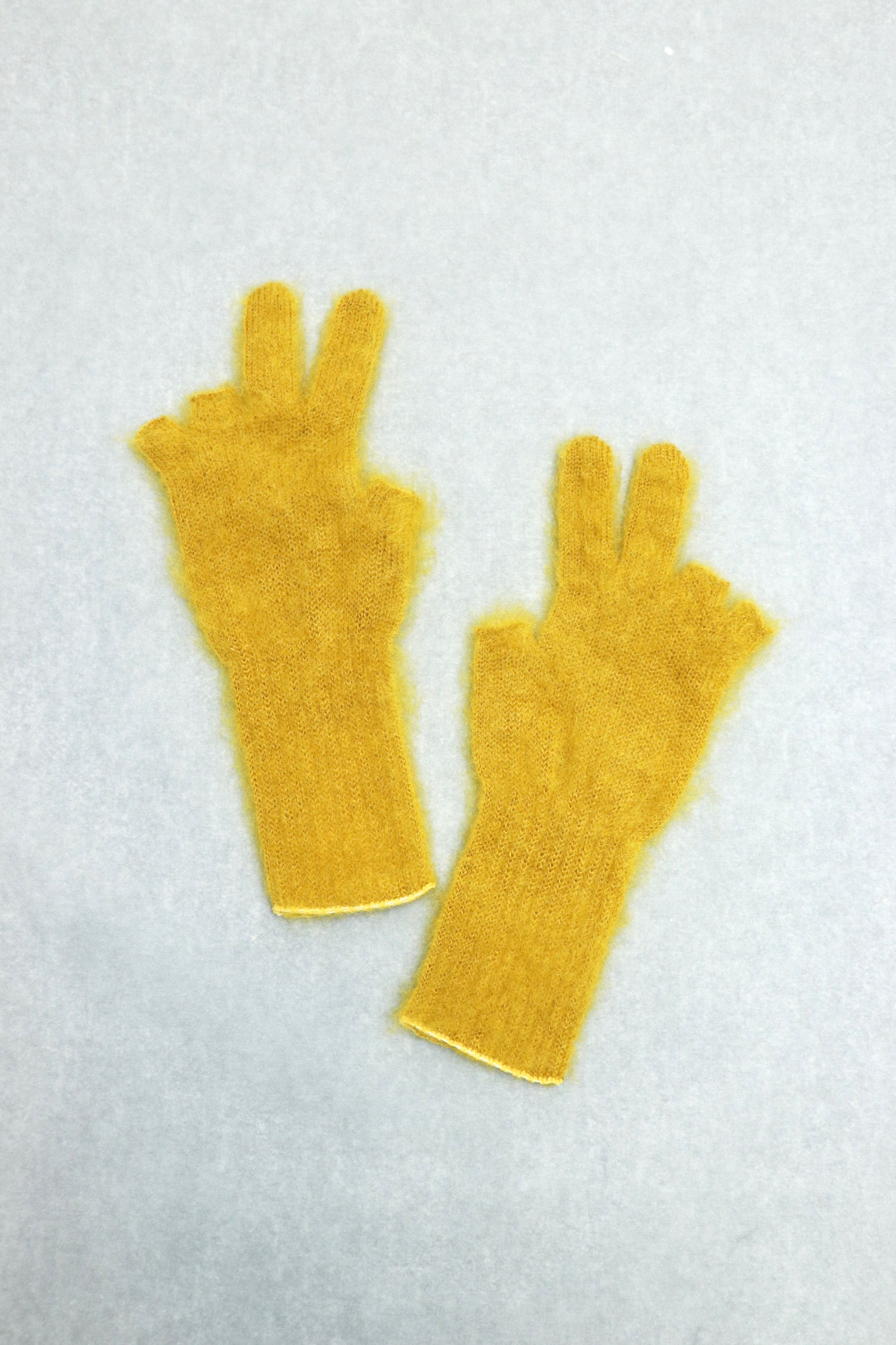 COGNOMEN(コグノーメン)のPEACE MOHAIR GLOVES YELLOWの通販｜PALETTE