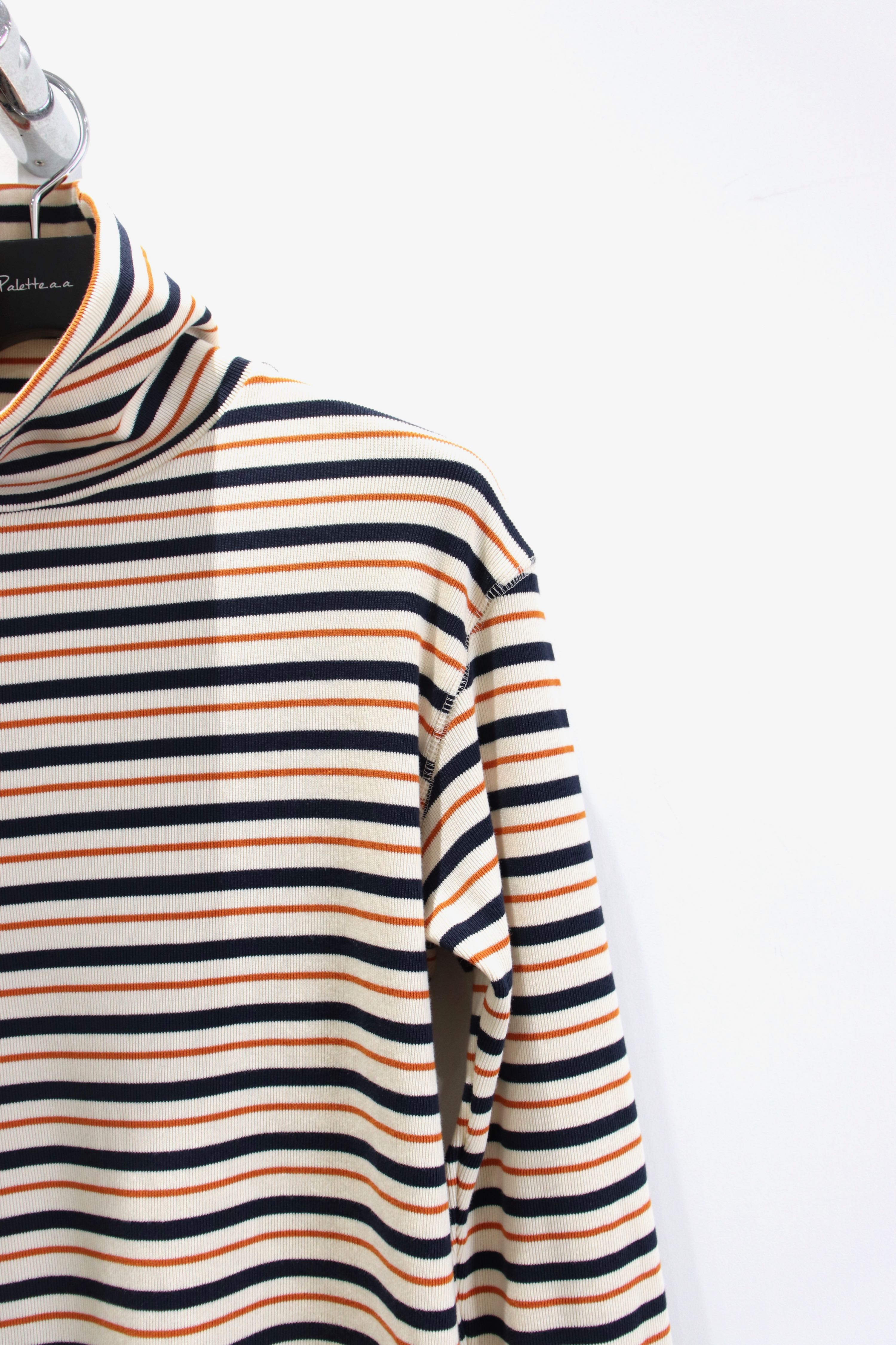 Urig(ウーリッヒ)のTIGHT BORDER TURTLENECK LS(タートルネック)の通販 