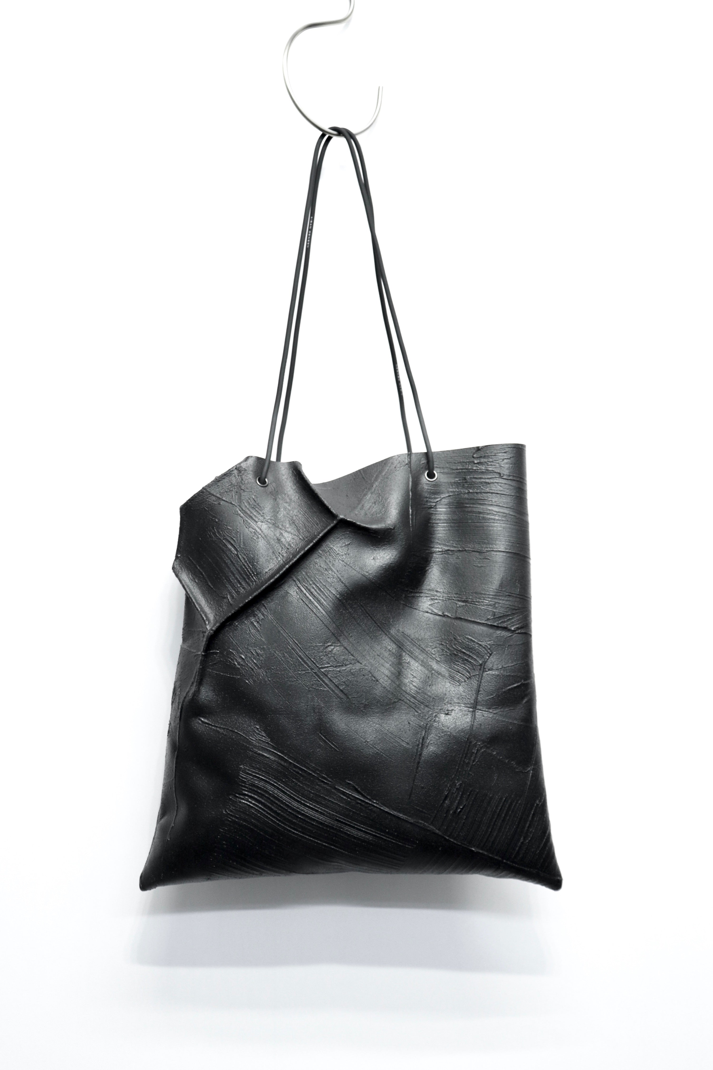 カガリユウスケ(KAGARI YUSUKE)の黒壁ボロノイトートの通販