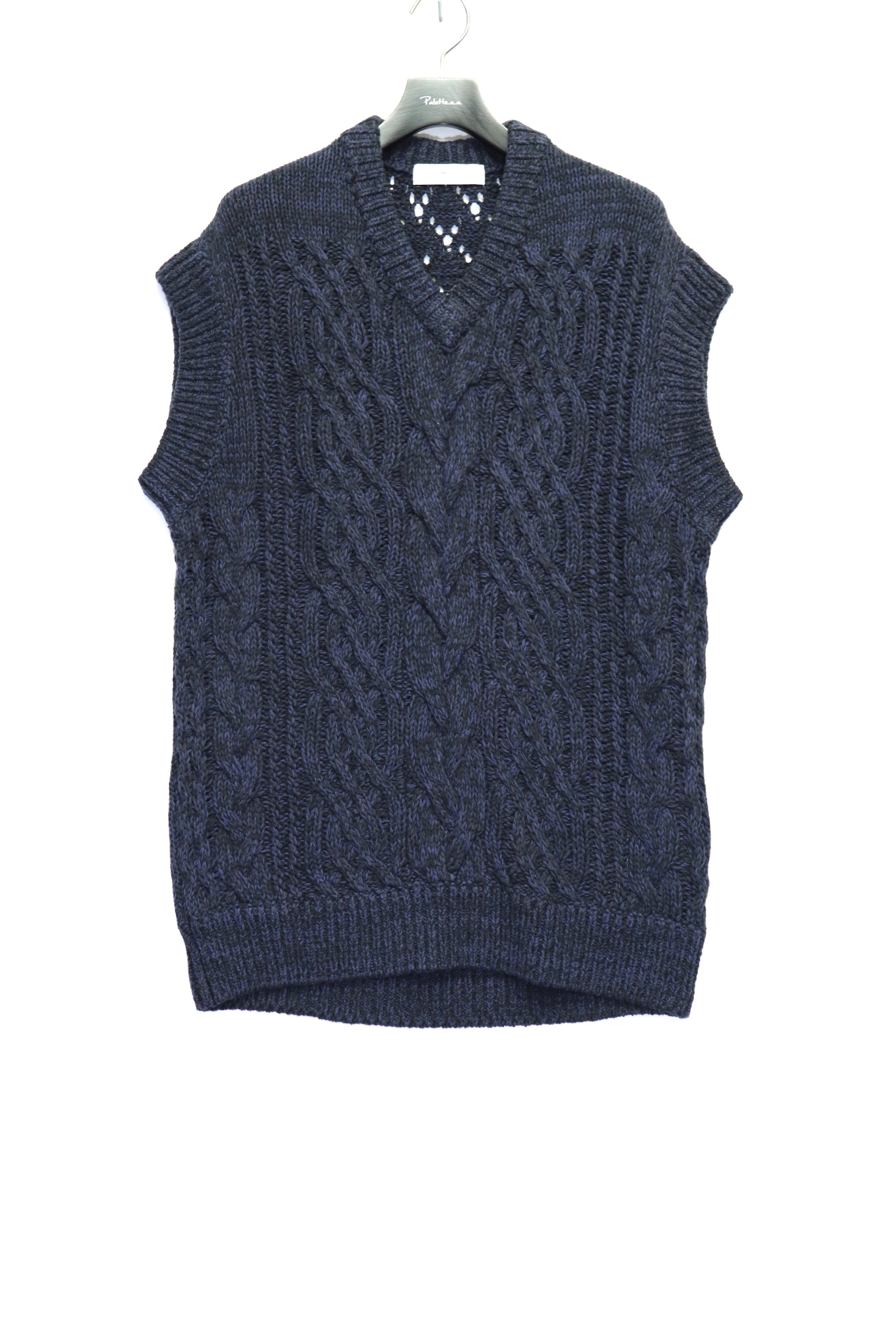 TOGA VIRILIS(トーガ ビリリース)22ssのCable knit vest NAVYの通販