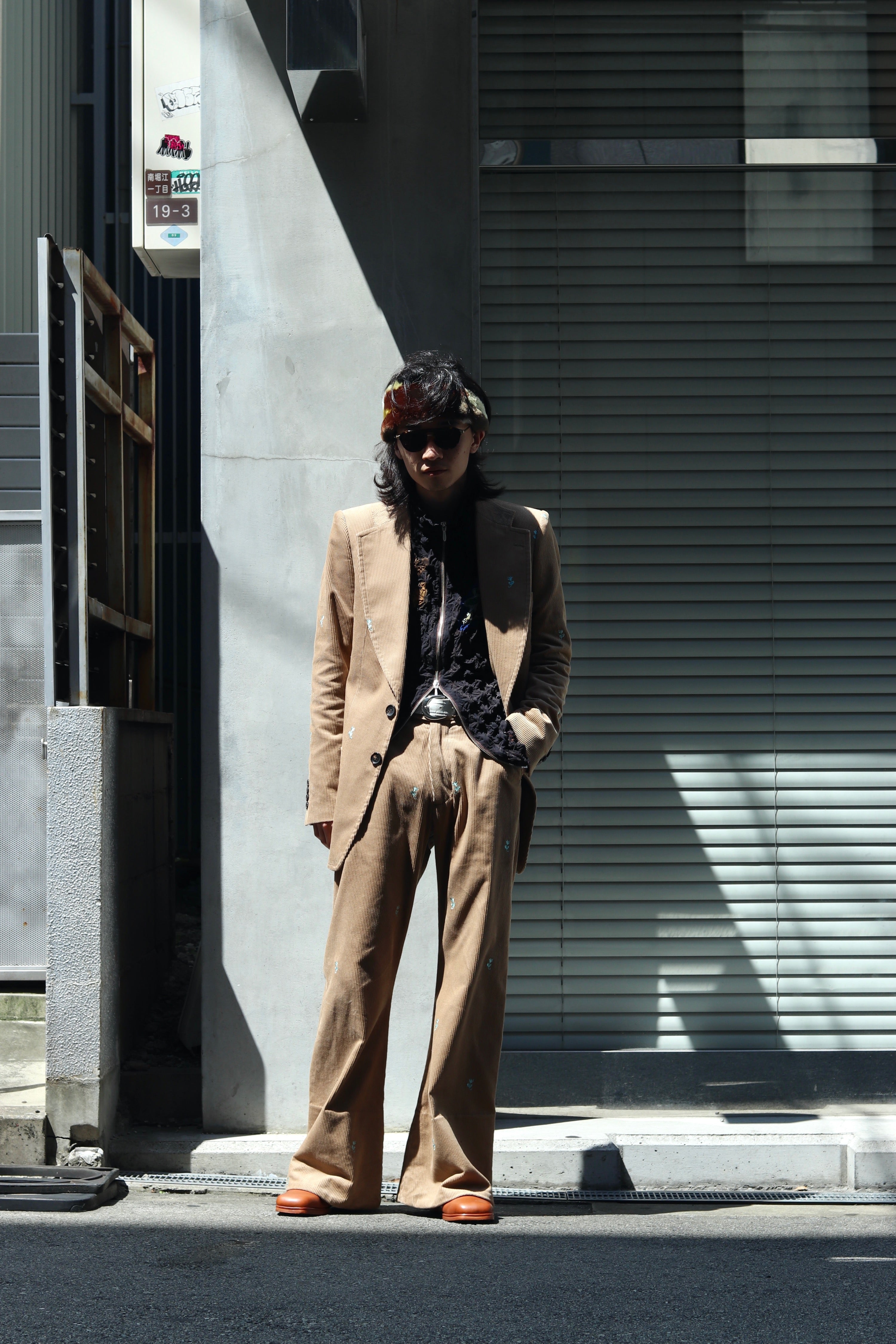 MASU(エムエーエスユー)のSEAMLESS BELL BOTTOM TROUSERS BEIGEの通販