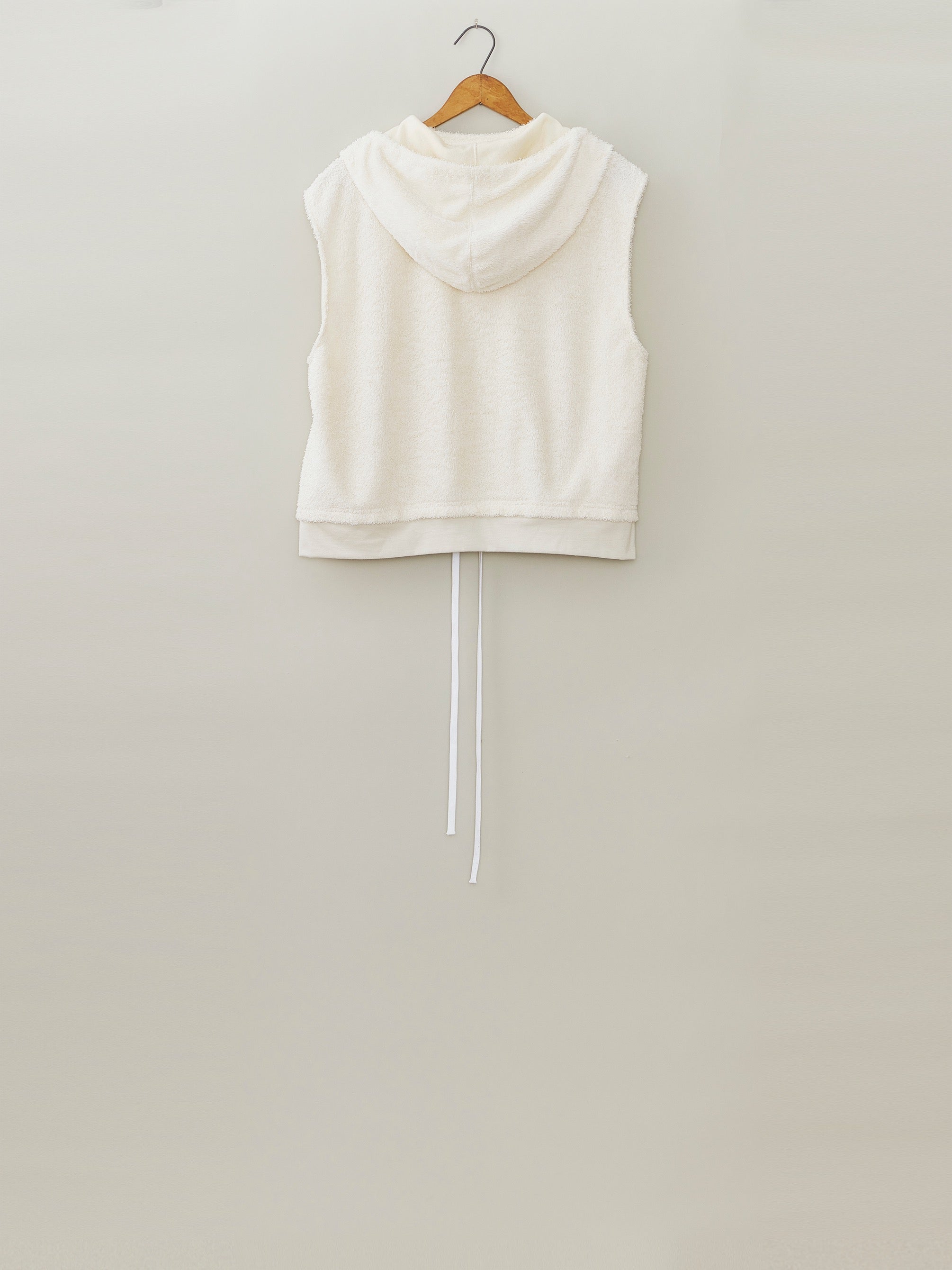 Masu's Sleevels Hoody White mail order | Palette Art Alive online