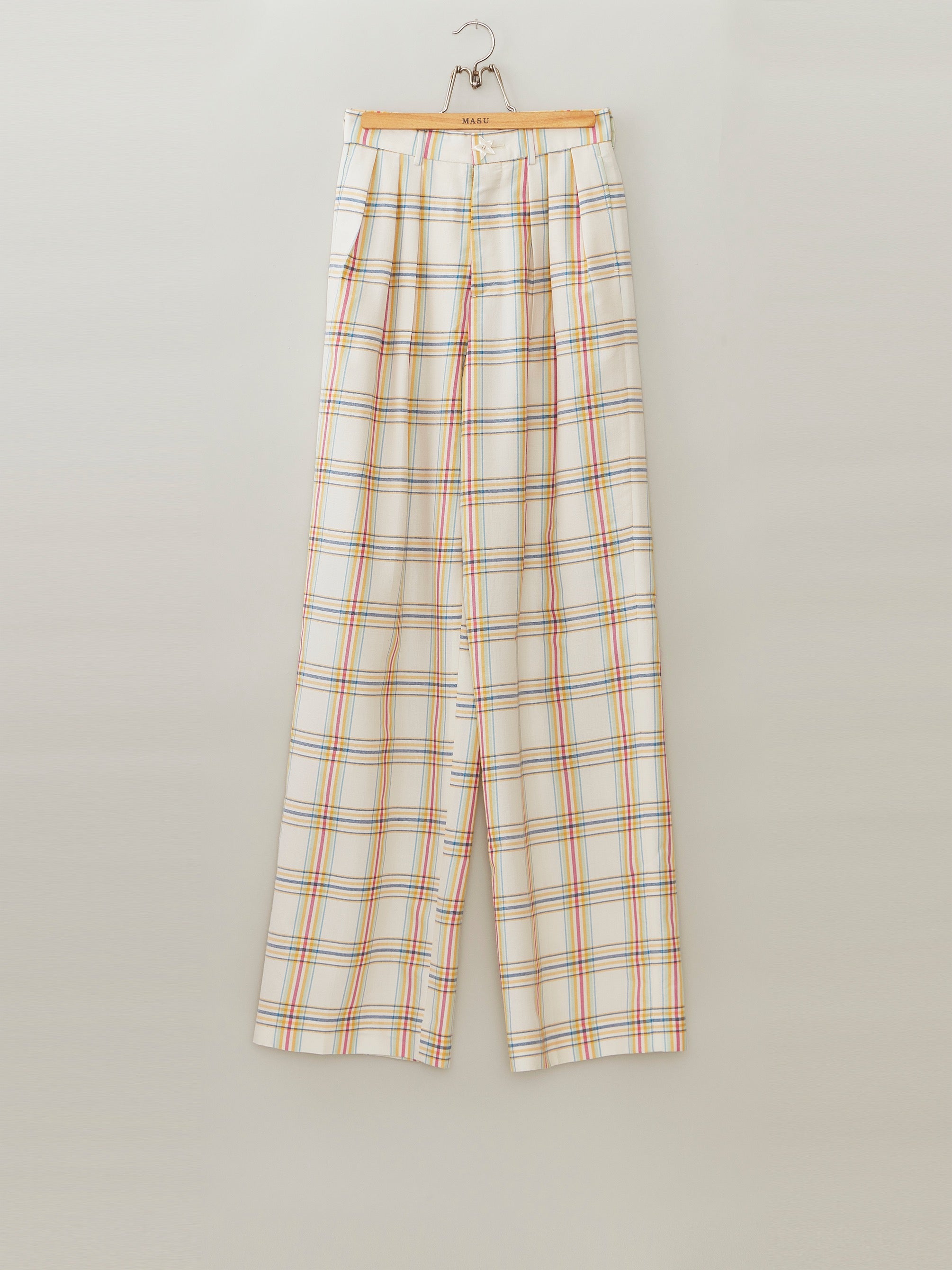 MASU(エムエーエスユー)の3 TUCK WIDE TROUSERS WHITEの通販｜PALETTE