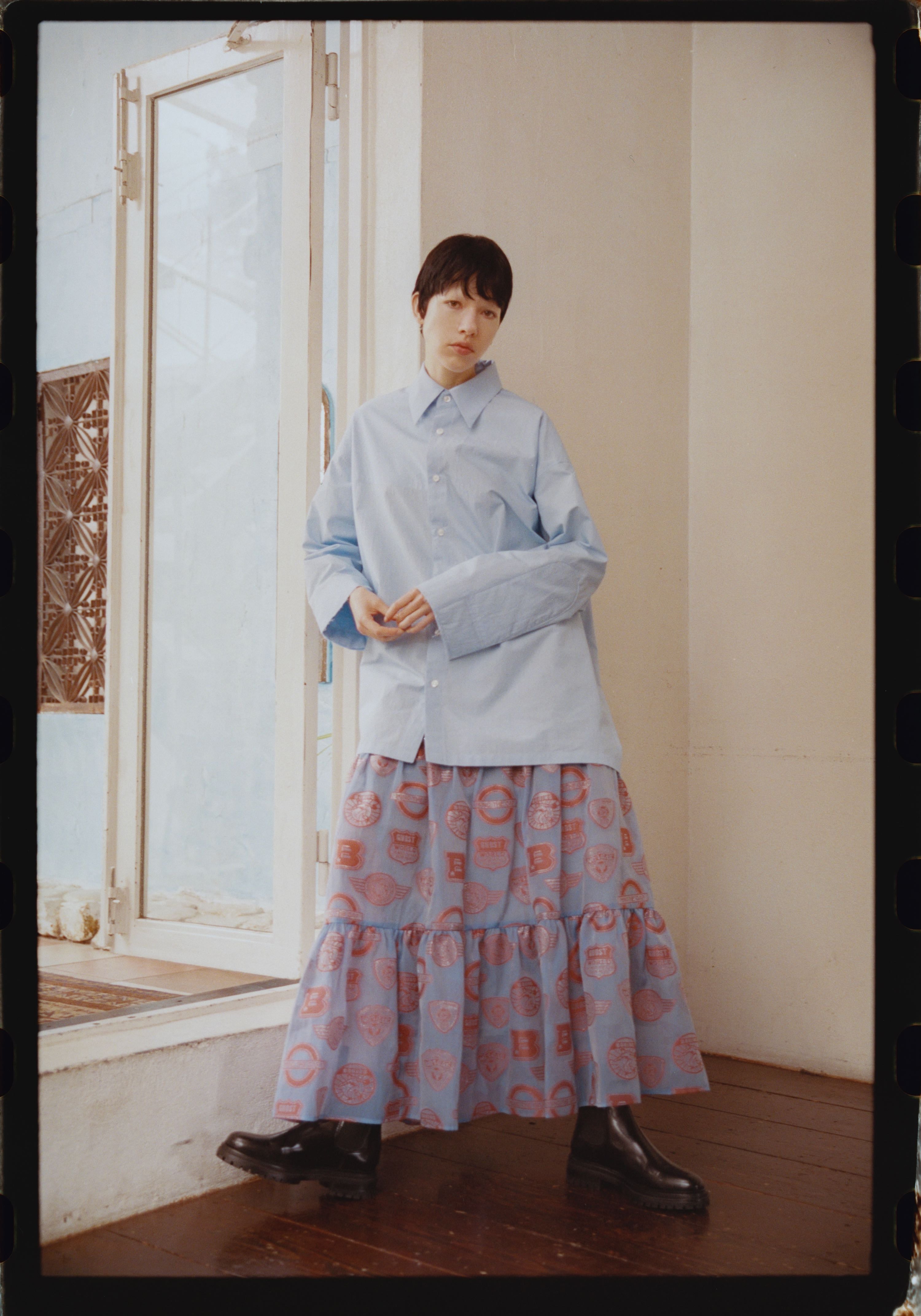 BELPER(ベルパー)の23SS MANY PATCH SKIRT BLUE/ORANGEの通販｜PALETTE