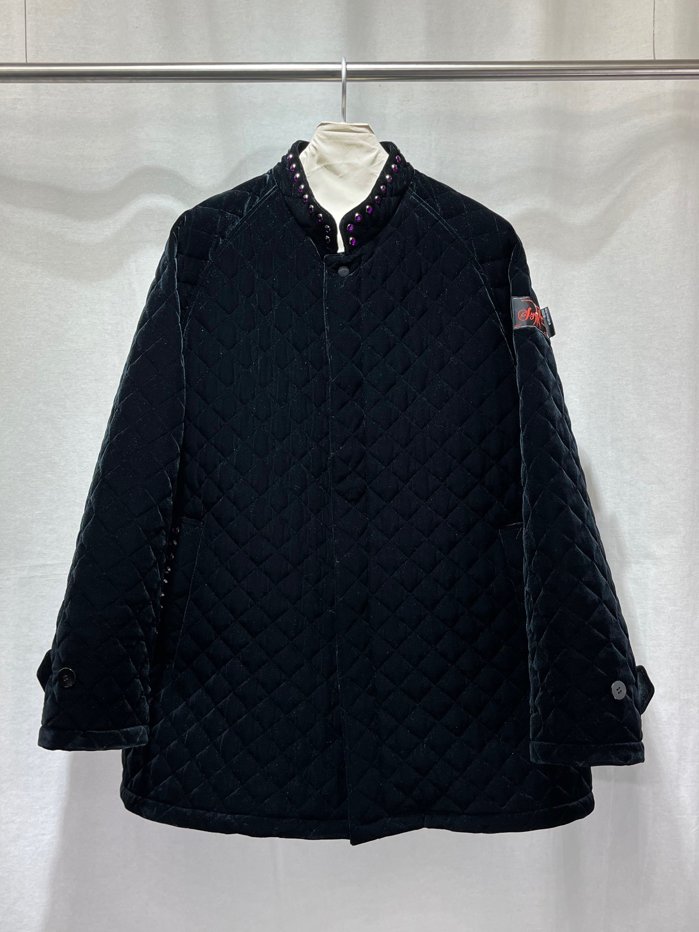 YO22aw-12Blk_Front_5742050f-
