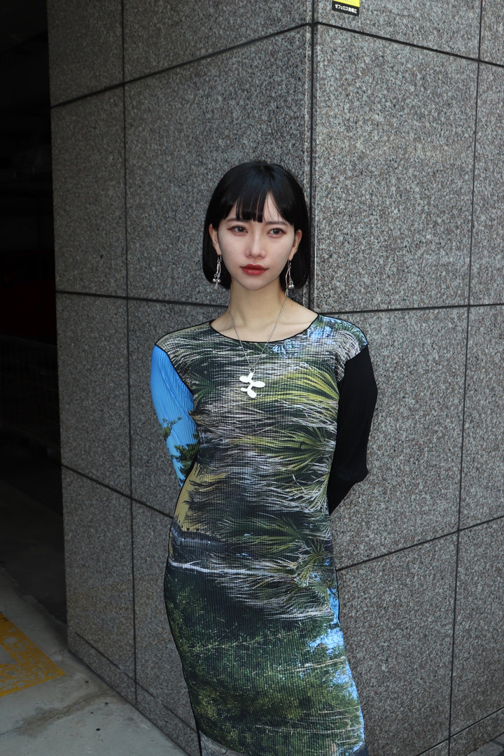 GRAPHIC WAVE DRESS