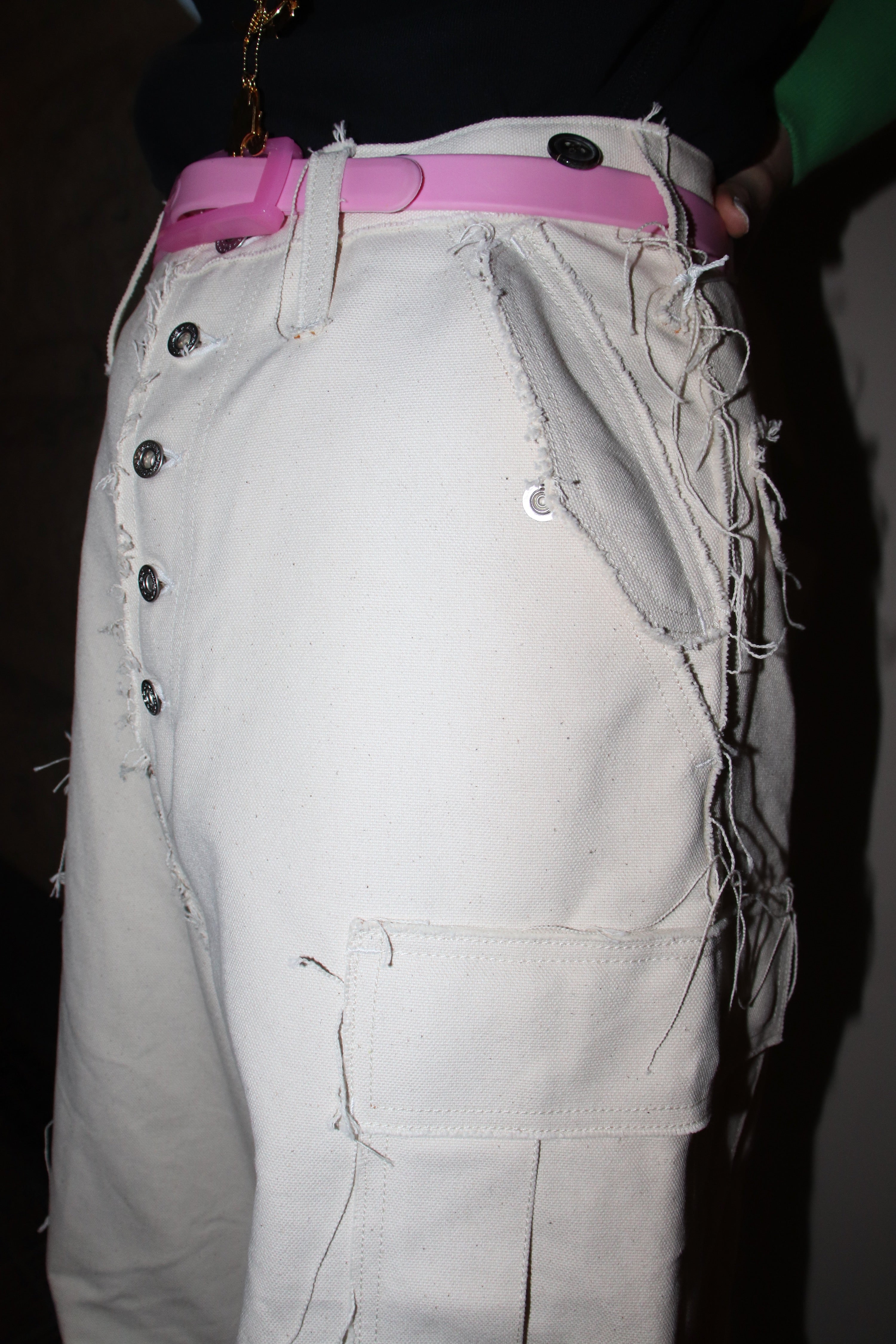 RAW EDGE CANVAS CARGO PANTS – PALETTE art alive ONLINE STORE