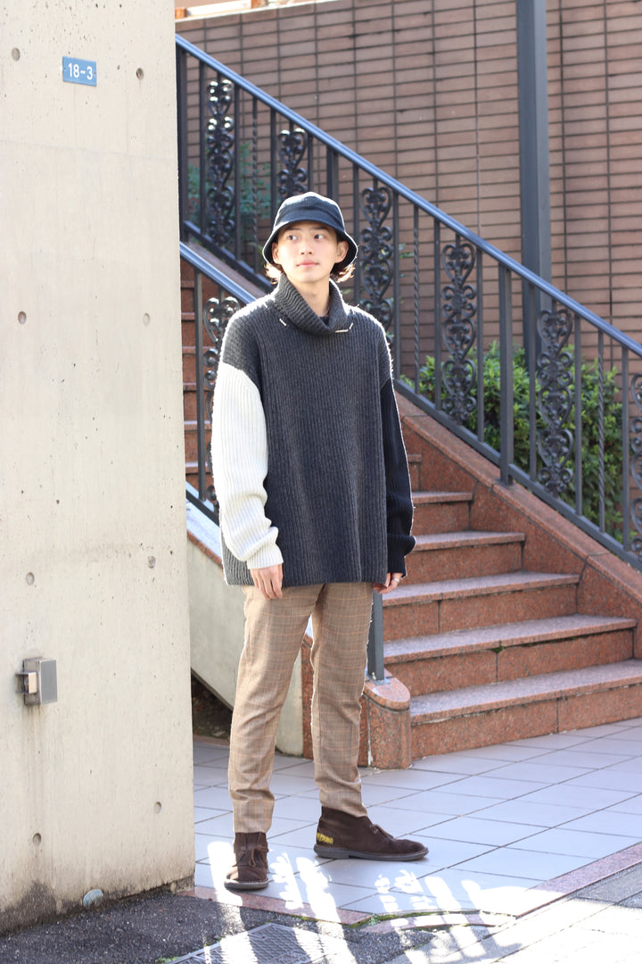 SOLARISの21AWのCROPPED TROUSERS