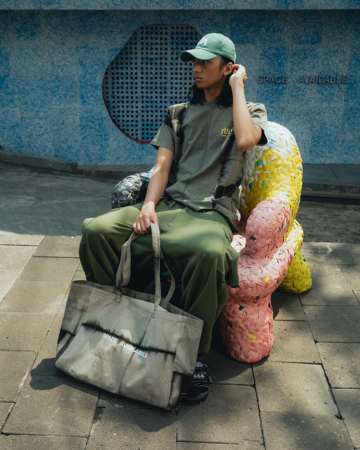 SPACE AVAILABLE(スペース アヴェイラブル)2025awのコレクションのLOOK画像