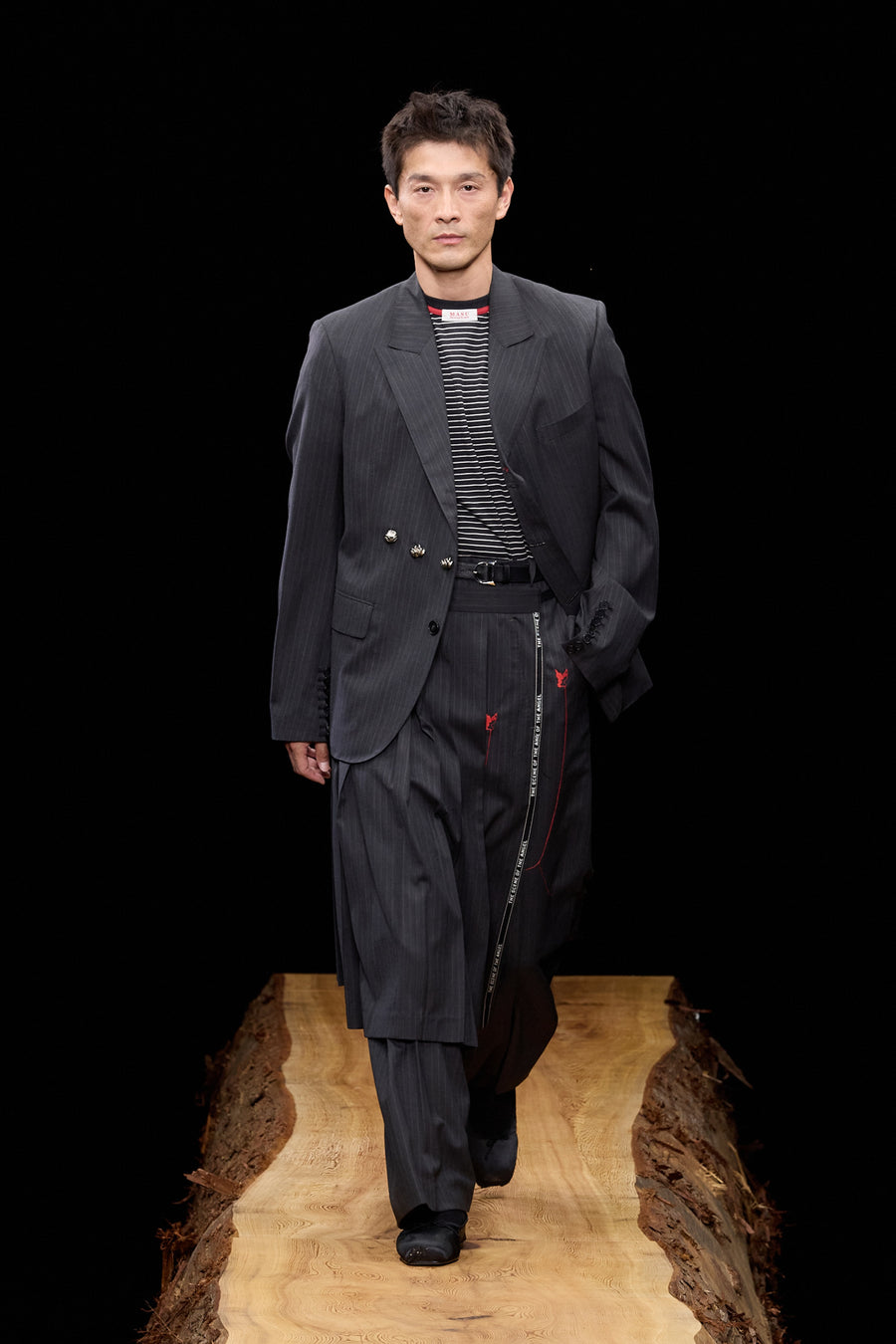 MASU(エムエーエスユー)のPLEATED APRON BLACKの通販｜PALETTE art