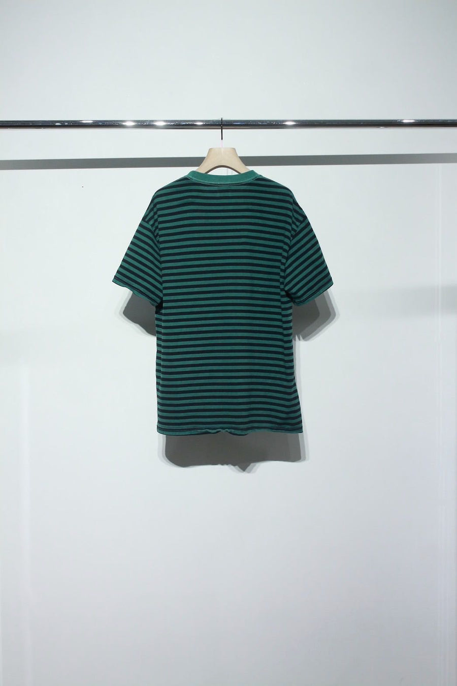 soe  Overdyed Border T Shirt(GREEN / BLACK)