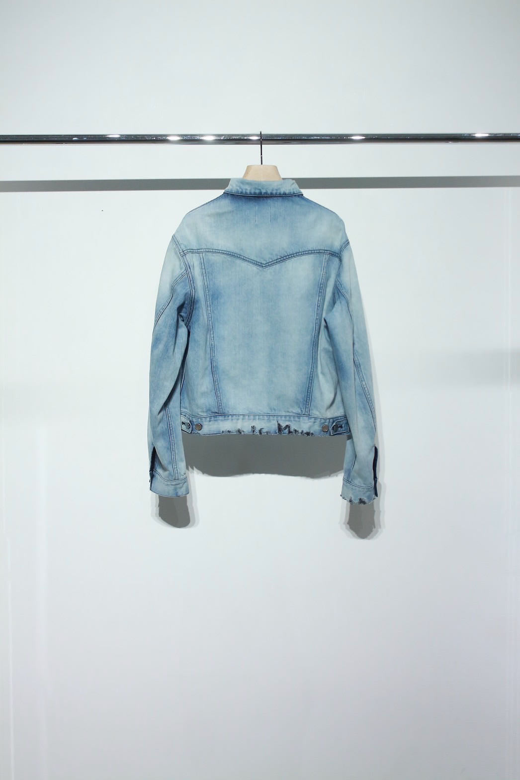 SOE デニムジャケット soe(ソーイ)のBleached Trucker Jacket(ジャケット)の通販｜PALETTE