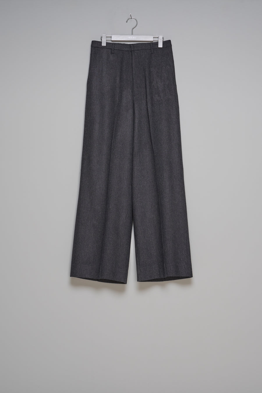 パンツ MASU 25ss wide trousers MASU(エムエーエスユー)のINITIAL WIDE TROUSERS GRAYの通販｜PALETTE