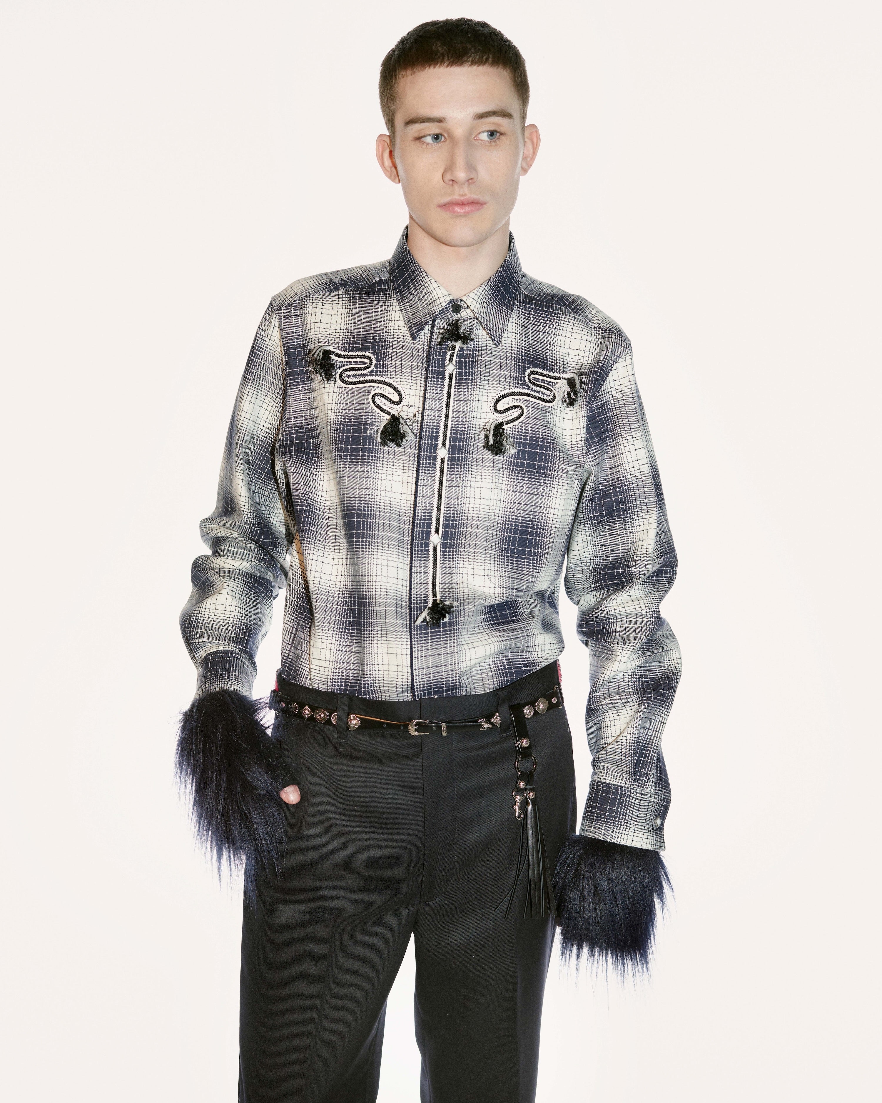 TOGA TOO(トーガ)のFur gloves NAVYの通販｜PALETTE art aliveの