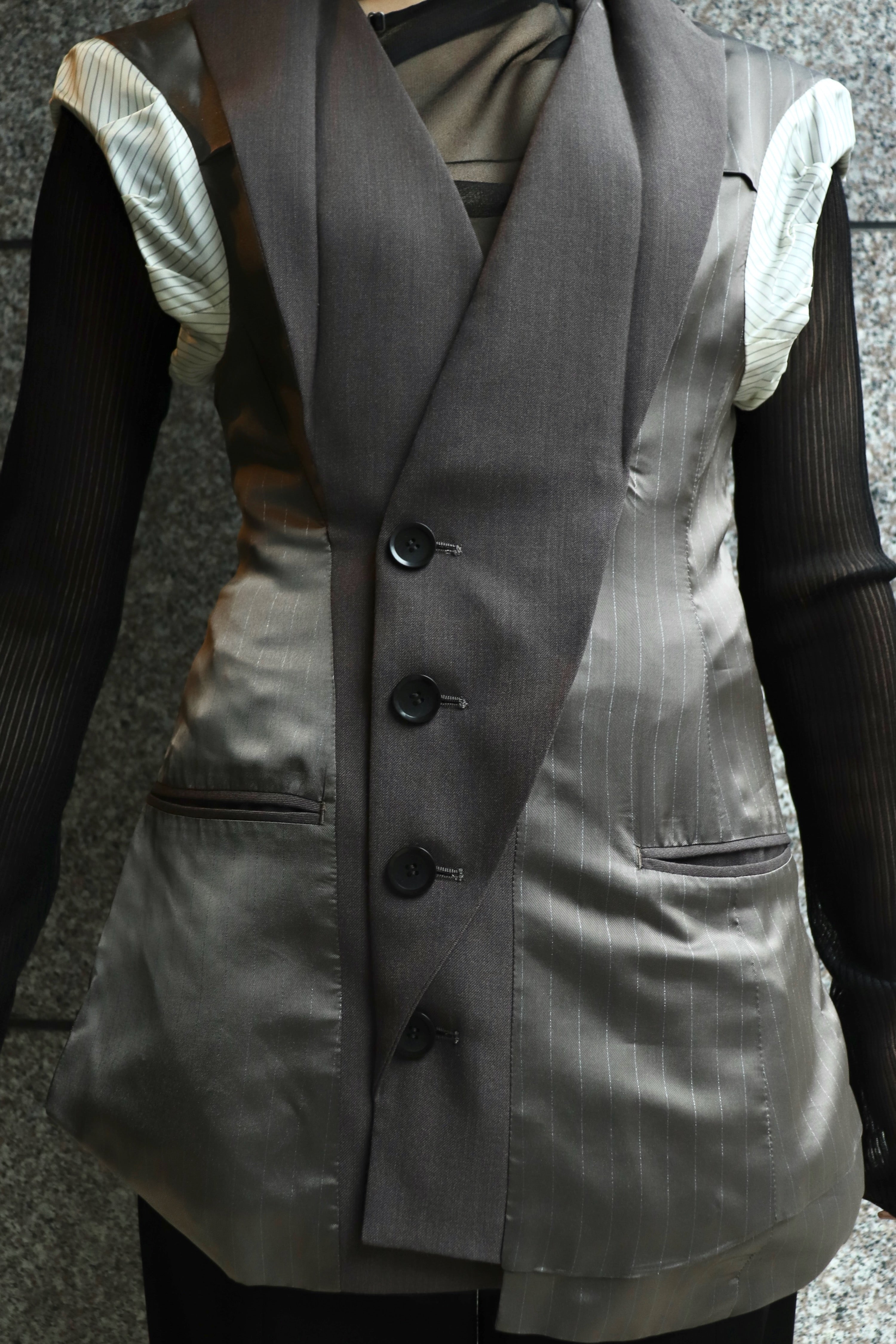 mukcyen(ムッシャン)のout jacket vest BROWNの通販｜PALETTE art 