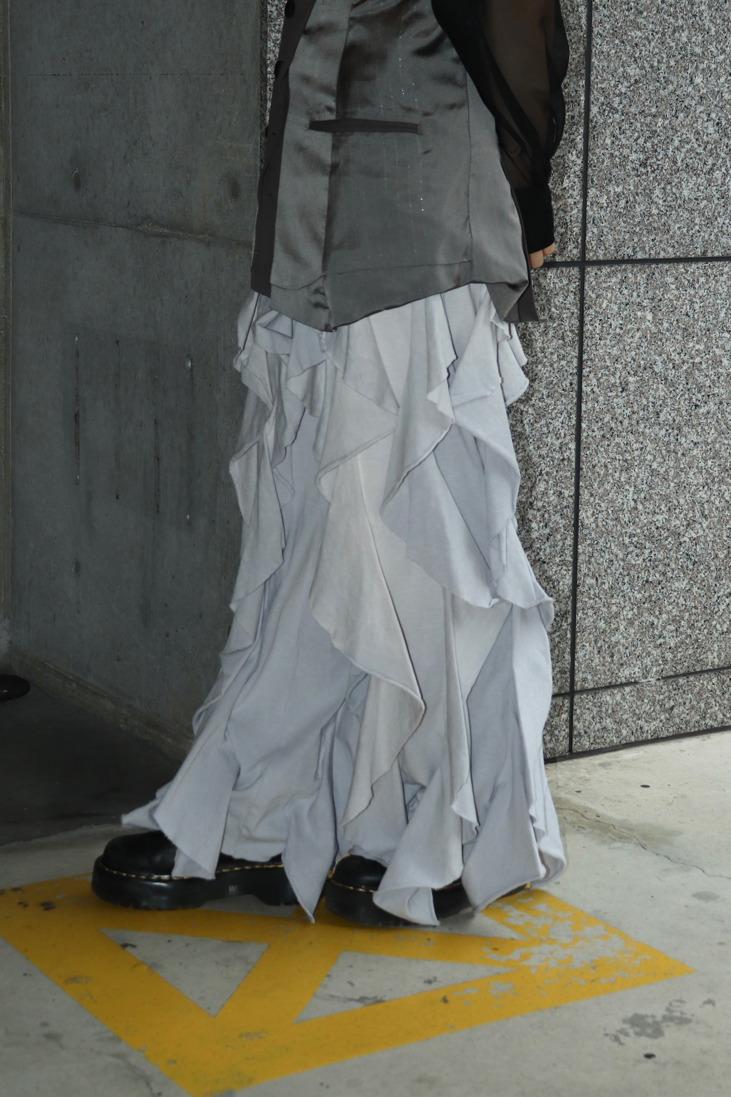 BELPER(ベルパー)のBLEACHED RUFFLE PANTS WHITE(パンツ)の通販