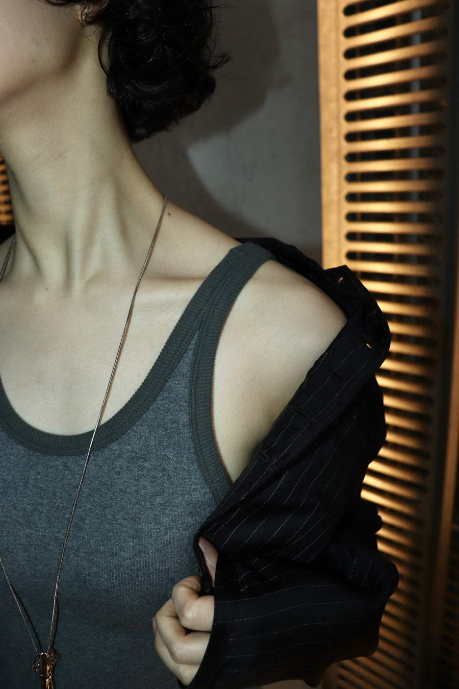 BELPER  OFF SHOULDERS SKIRT(CHARCOAL)