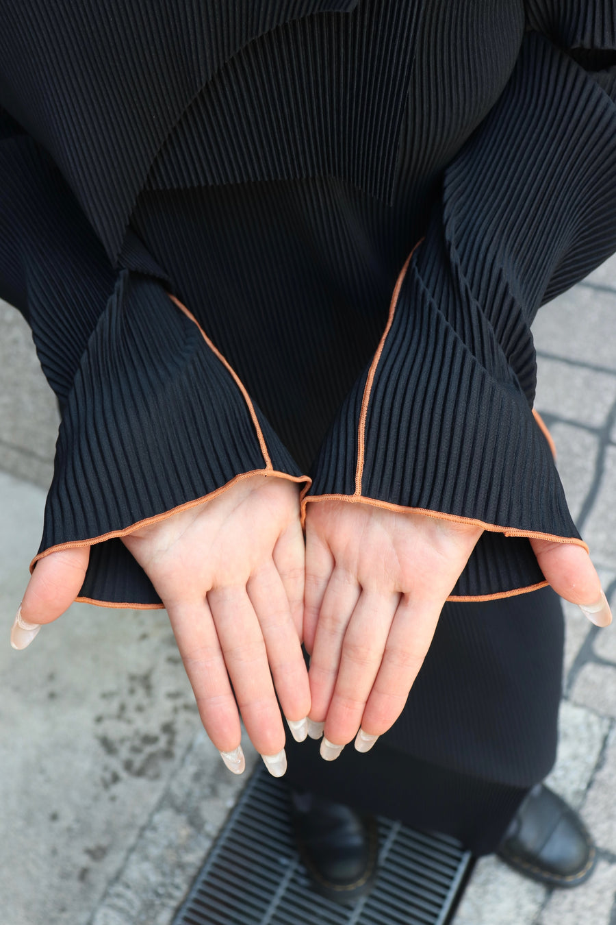 kotohayokozawa  T*D* WAVE LONG SLEEVE DRESS HIGH NECK(BLACK)